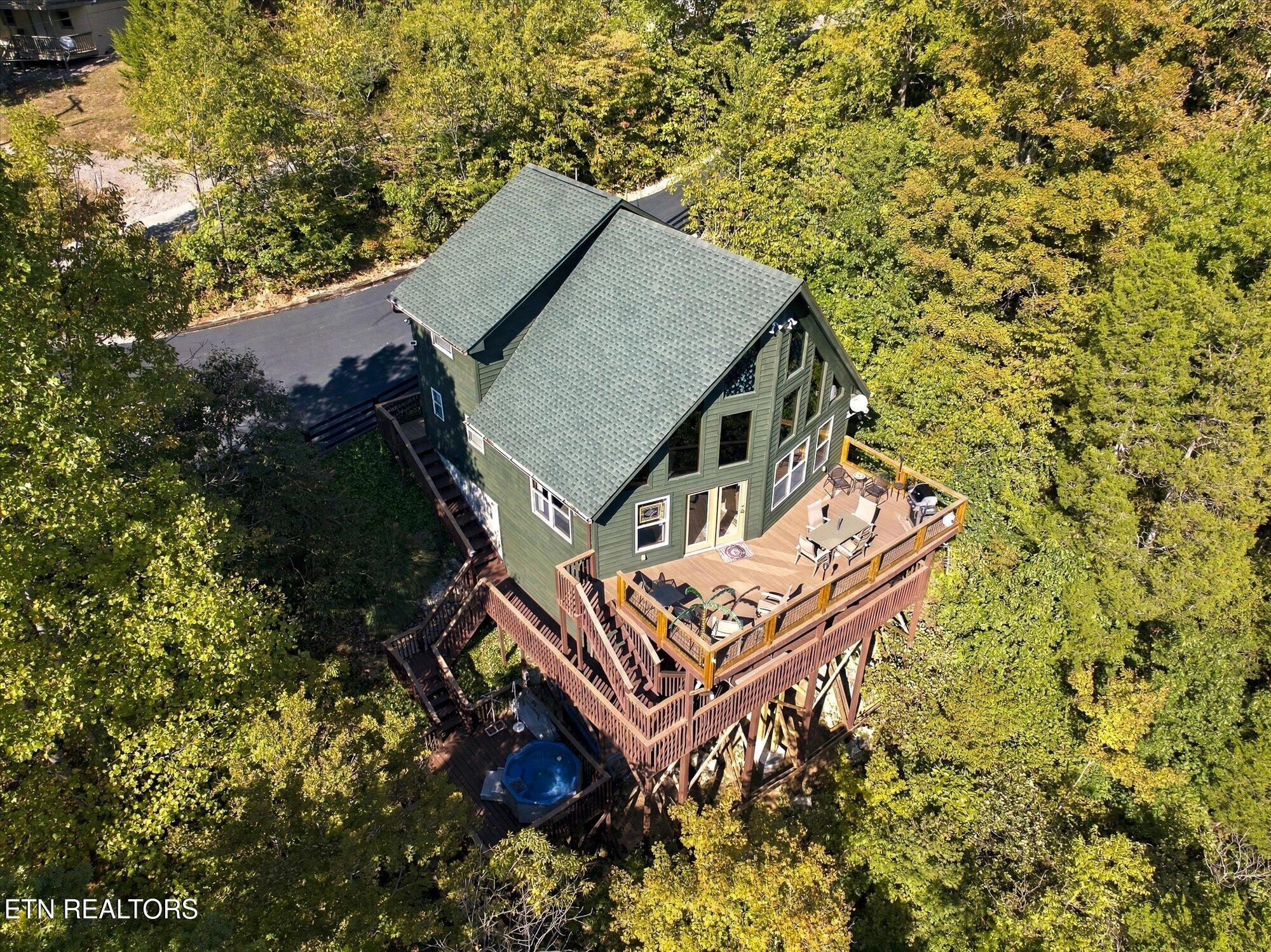 869 Flat Hollow Marina Road Speedwell TN 37870