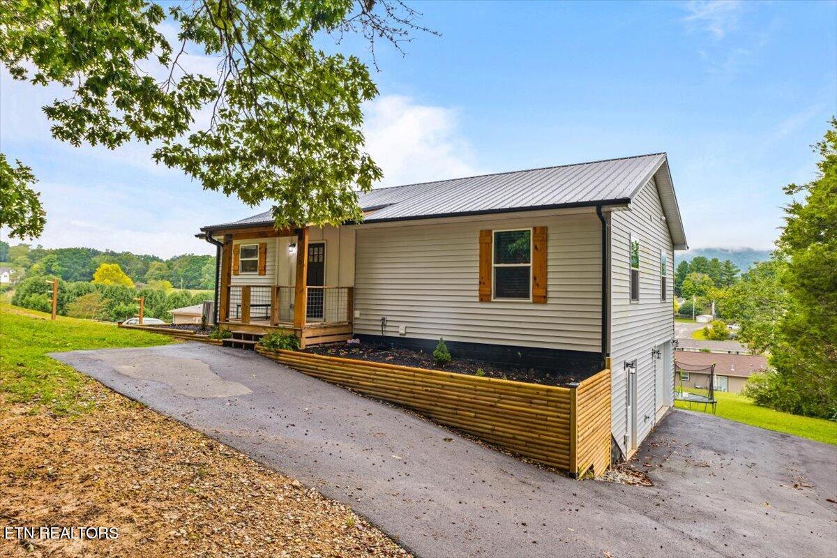 150 Hatmaker Ridge Road Jacksboro TN 37757