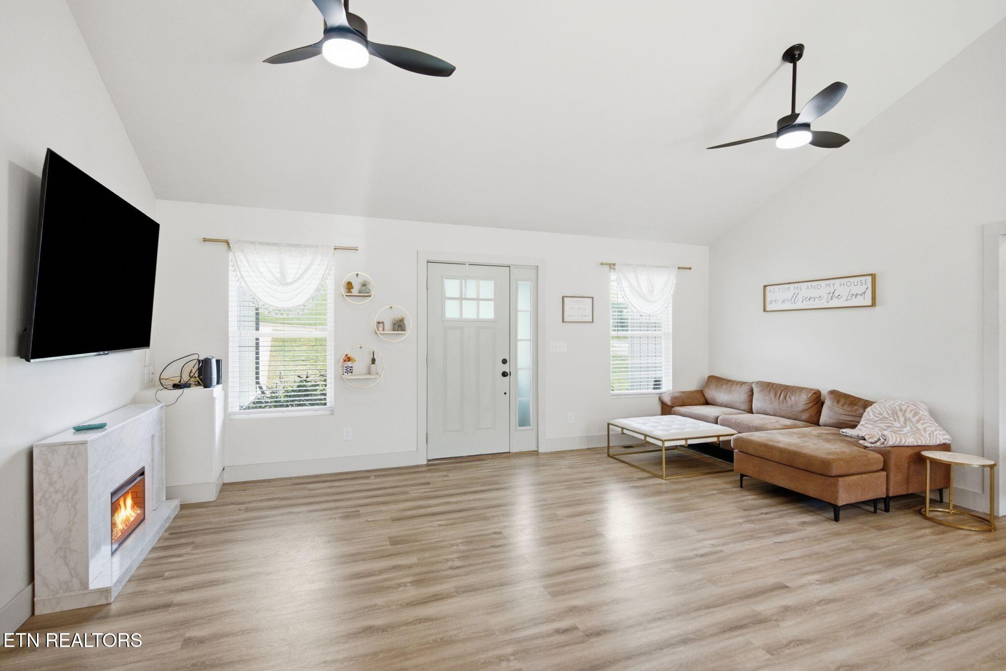 2046 Kings View Loop Seymour TN 37865