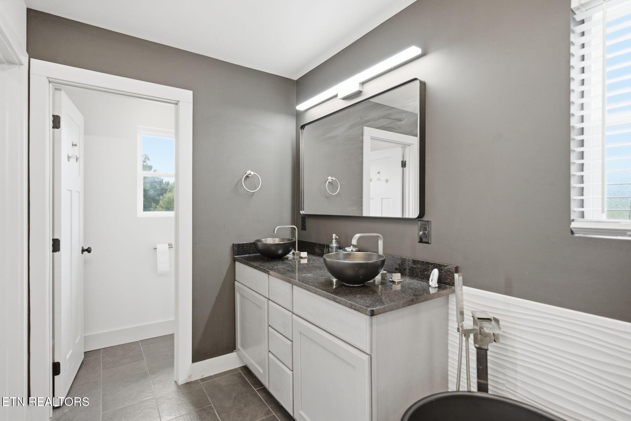2046 Kings View Loop Seymour TN 37865
