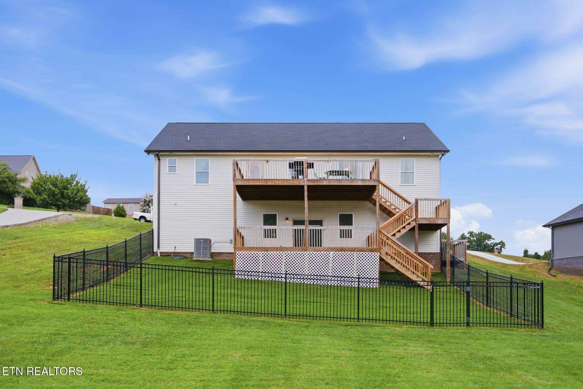 2046 Kings View Loop Seymour TN 37865