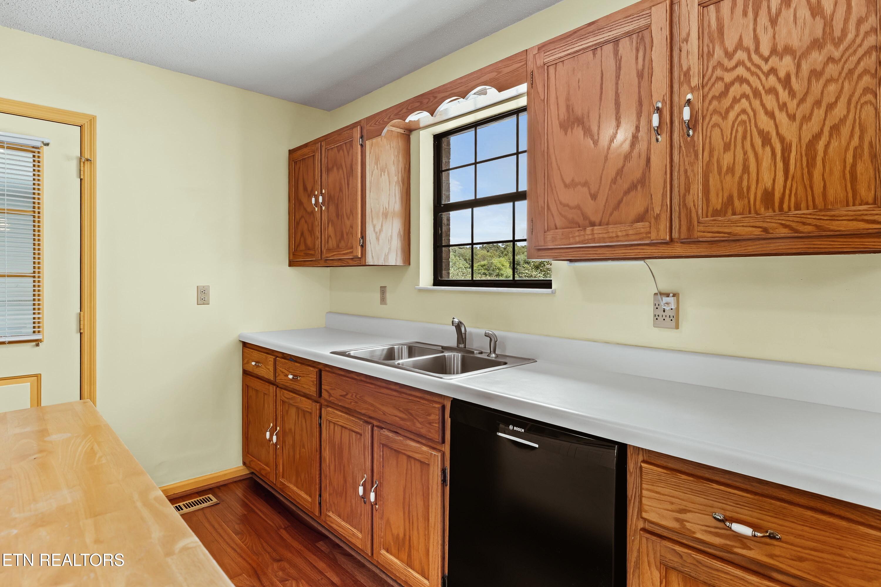 478 Wilaway Road Maryville TN 37801