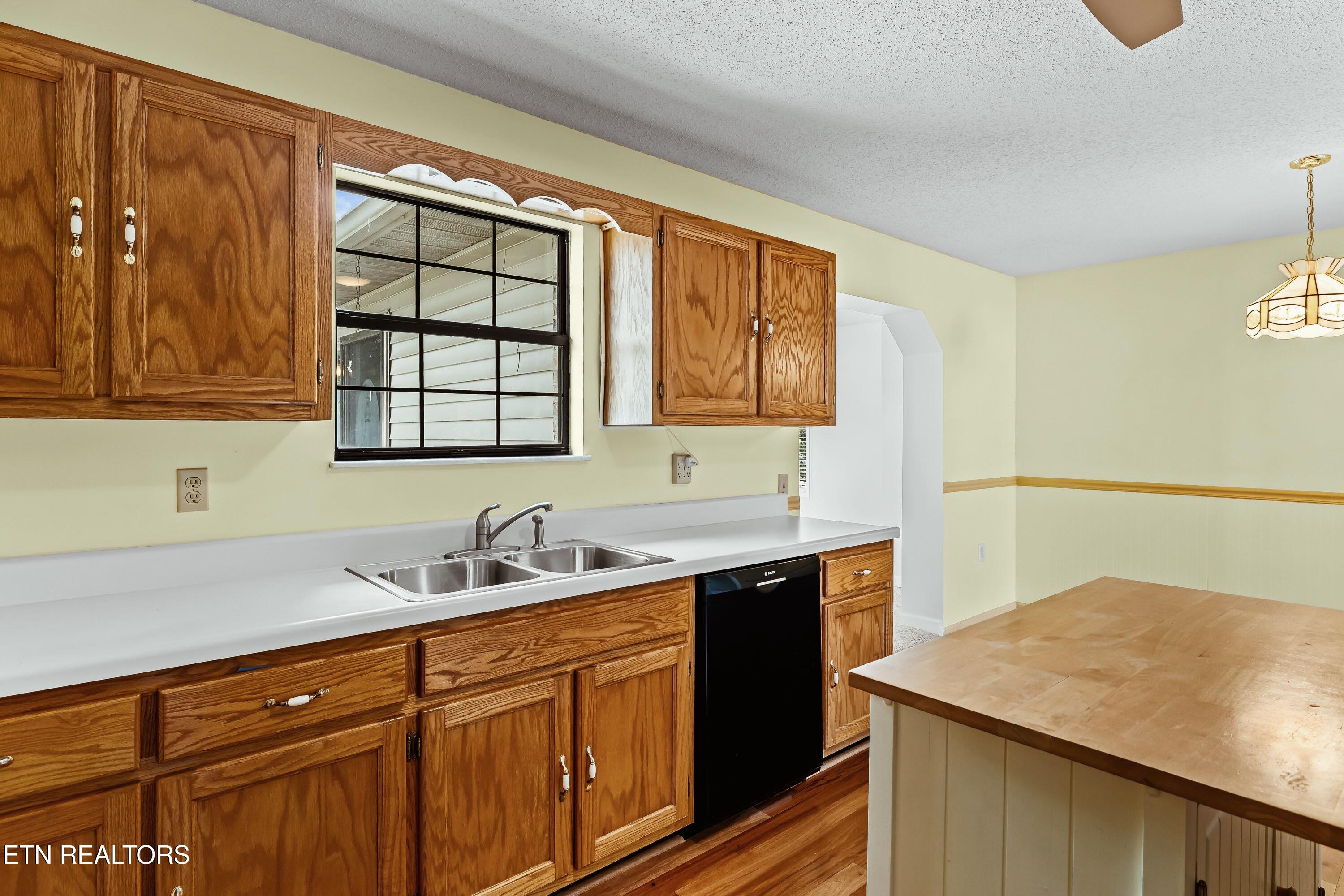 478 Wilaway Road Maryville TN 37801