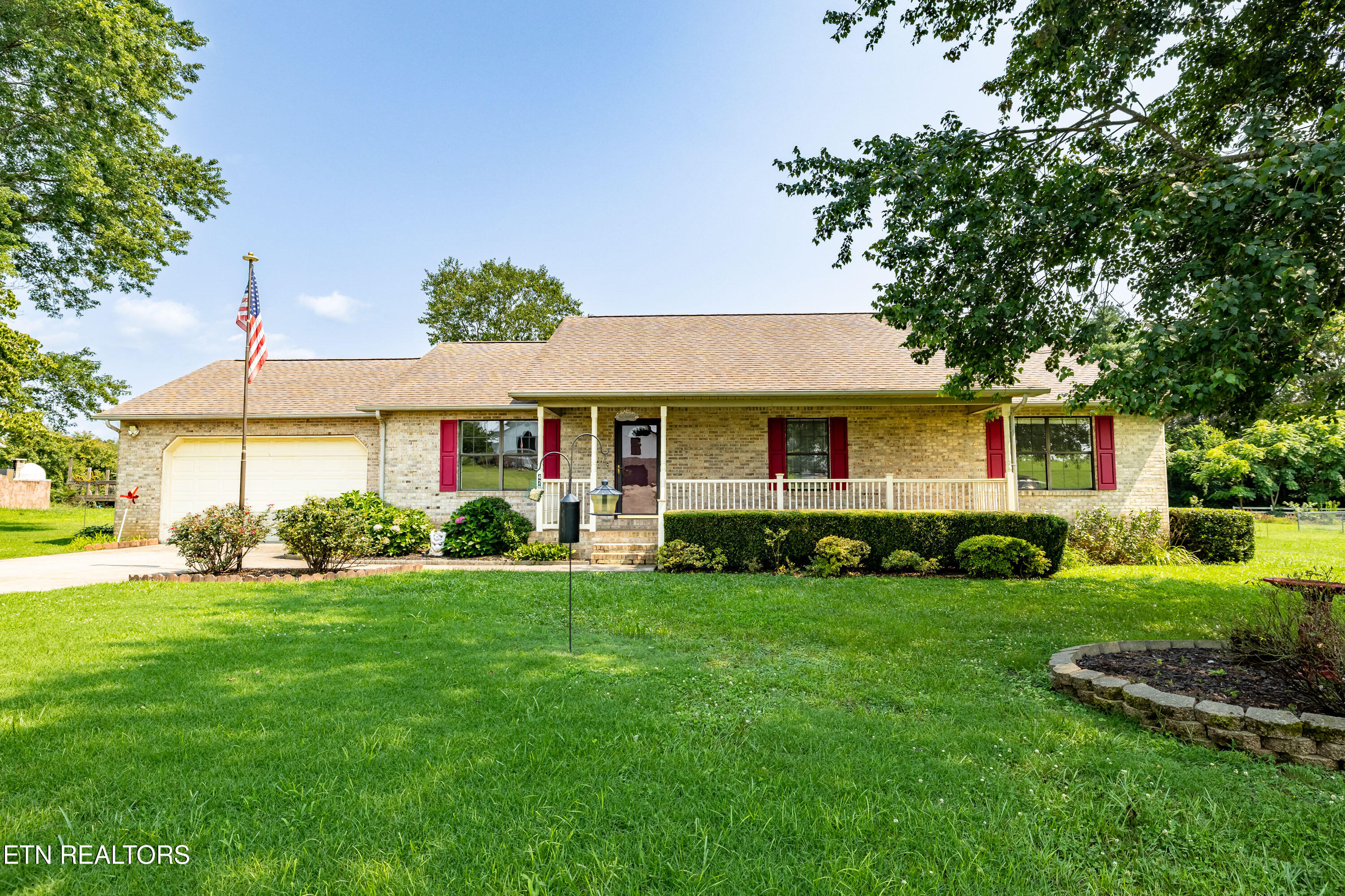 478 Wilaway Road Maryville TN 37801