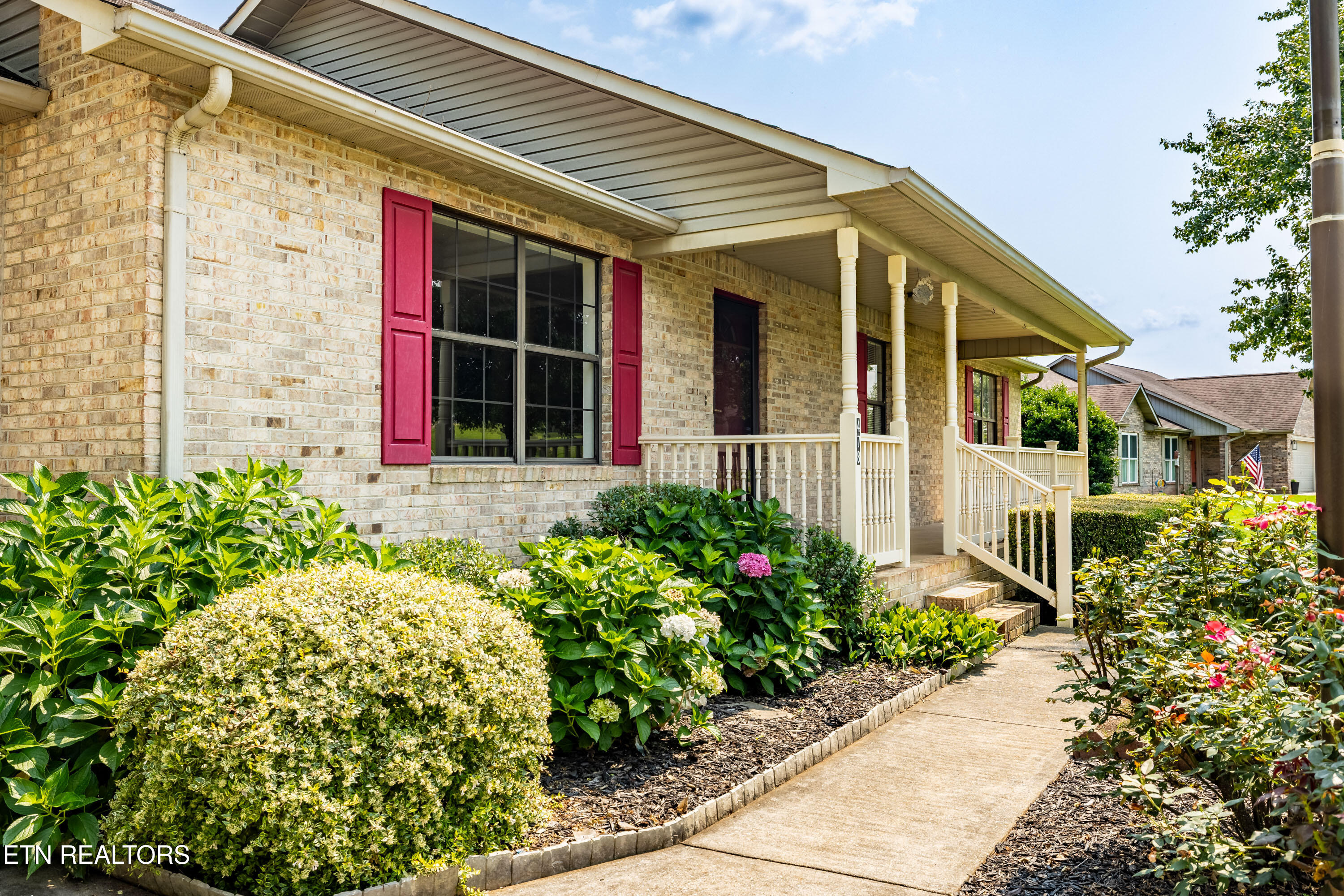 478 Wilaway Road Maryville TN 37801