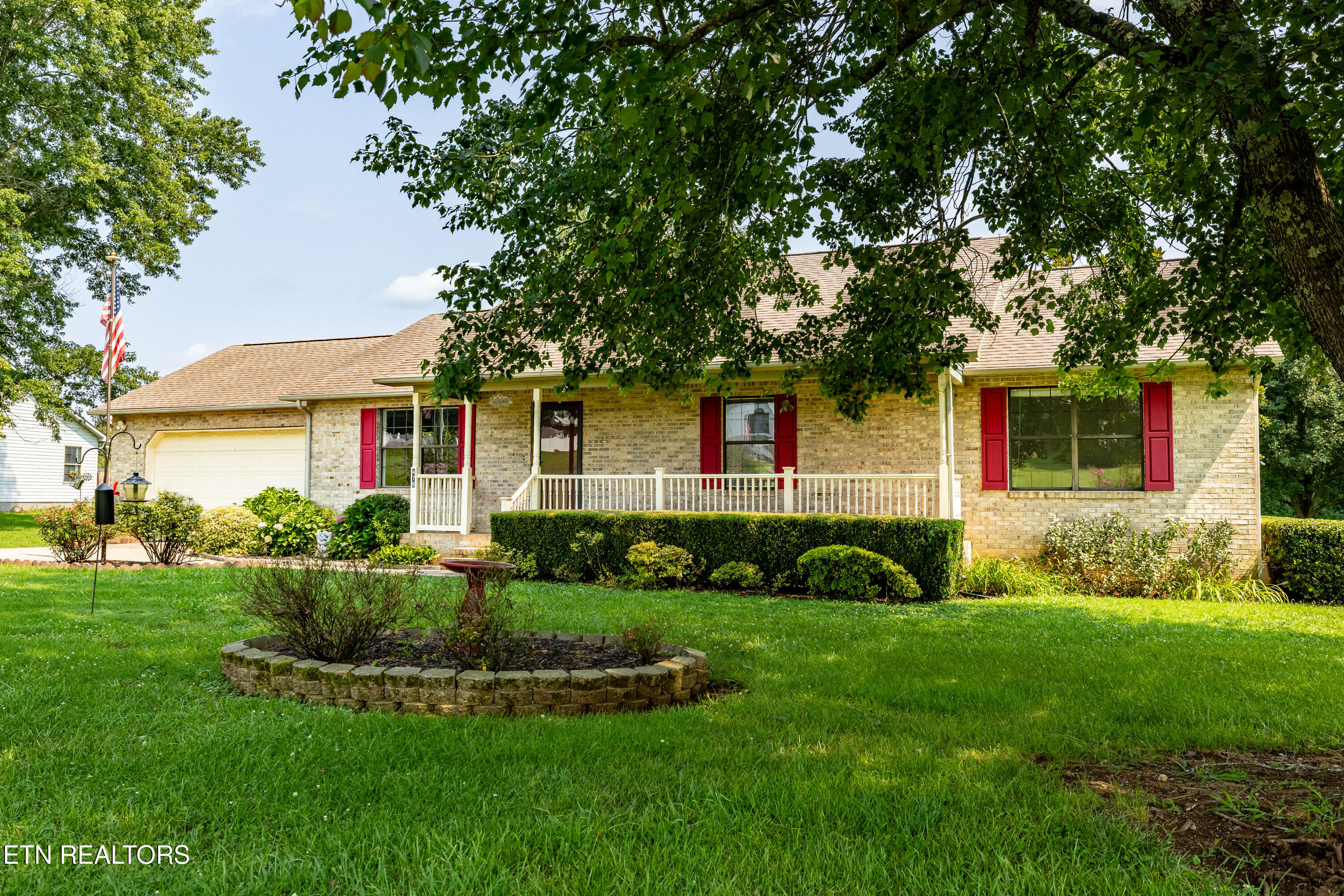 478 Wilaway Road Maryville TN 37801