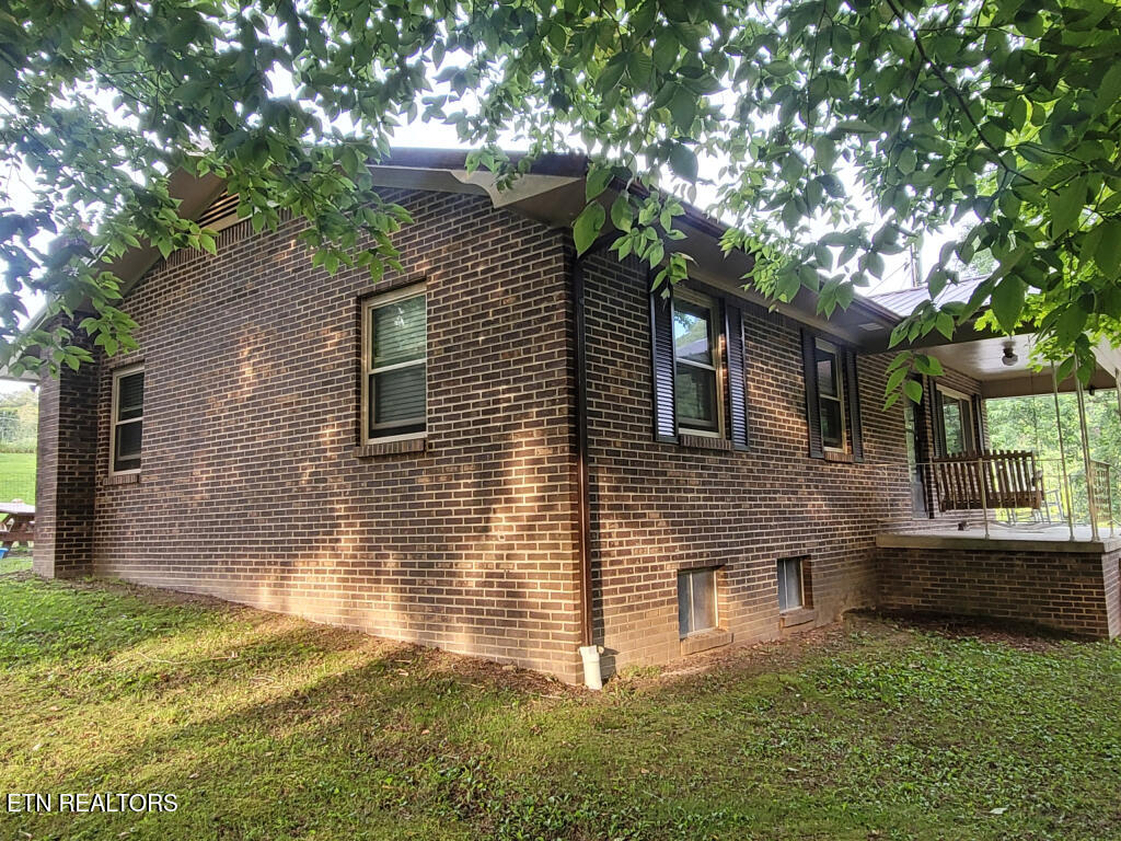 3381 Upper Caney Valley Road Tazewell TN 37879