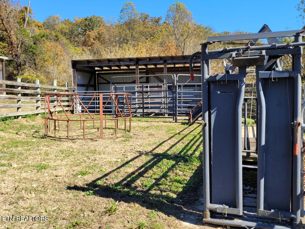 3381 Upper Caney Valley Road Tazewell TN 37879