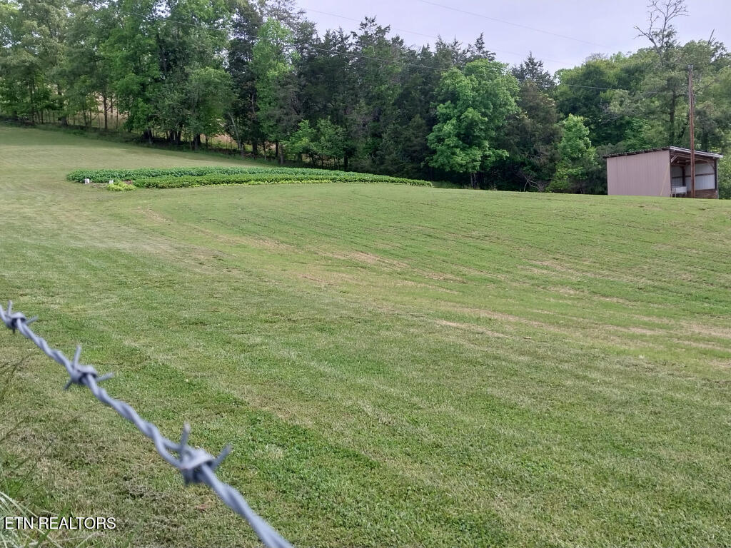 3381 Upper Caney Valley Road Tazewell TN 37879