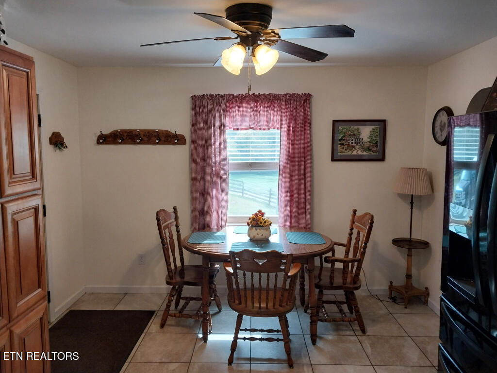 3381 Upper Caney Valley Road Tazewell TN 37879