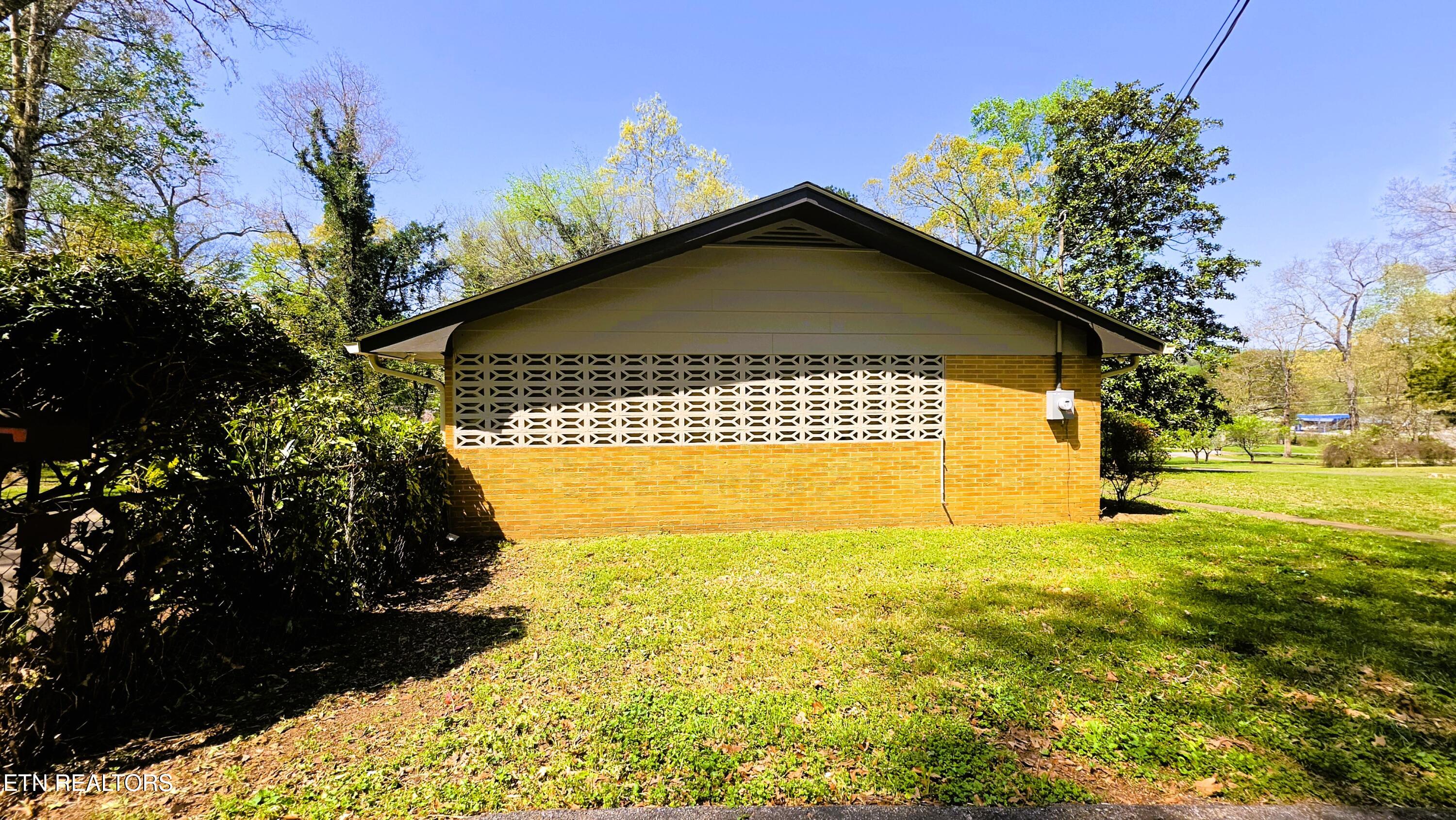 108 County Road 585 Englewood TN 37329