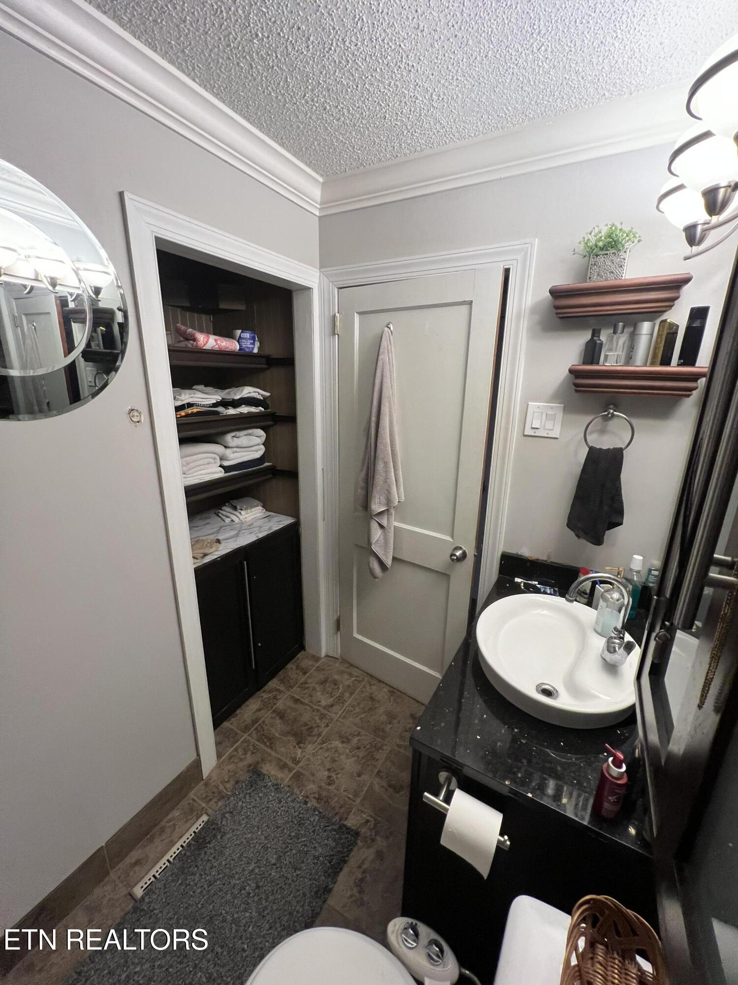 2720 Buffat Mill Road Knoxville TN 37917