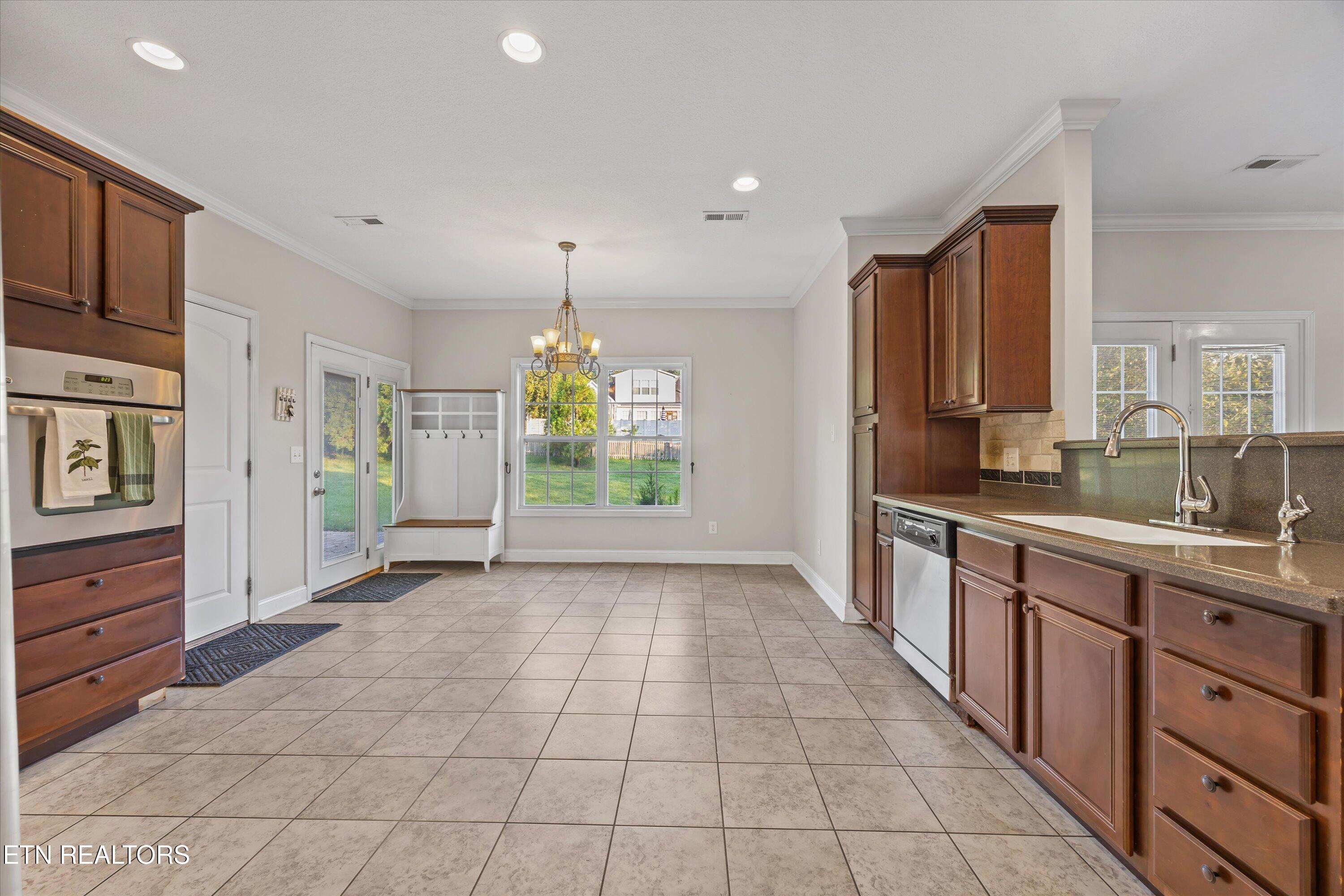 1376 Silver Leaf Drive Lenoir City TN 37772