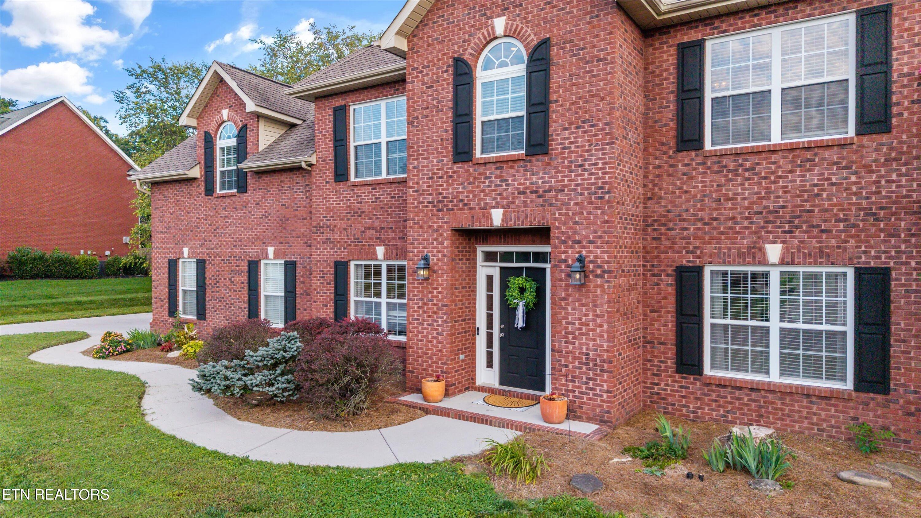 1376 Silver Leaf Drive Lenoir City TN 37772
