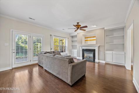1376 Silver Leaf Drive Lenoir City TN 37772