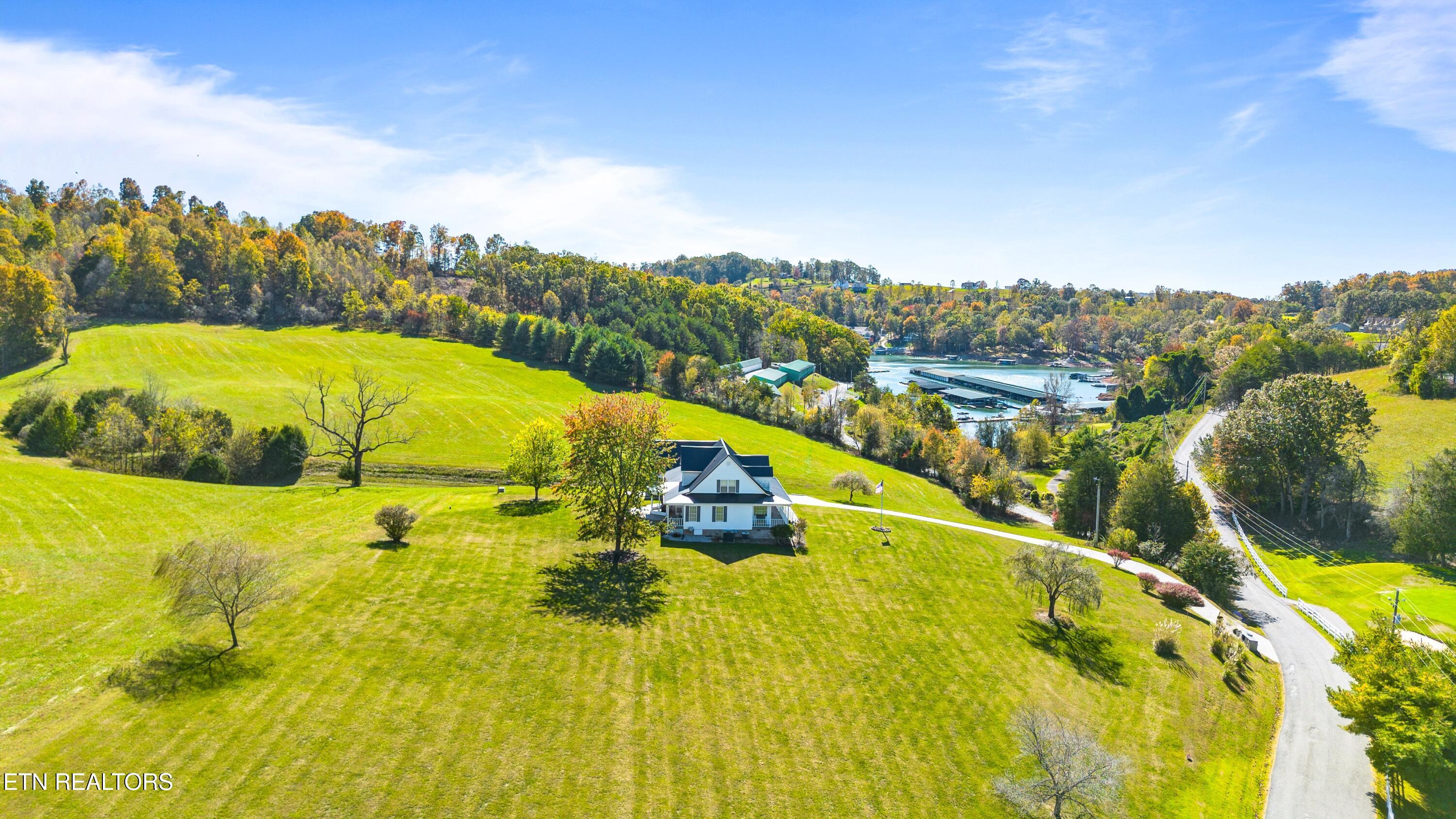 277 Deerfield Way Lafollette TN 37766