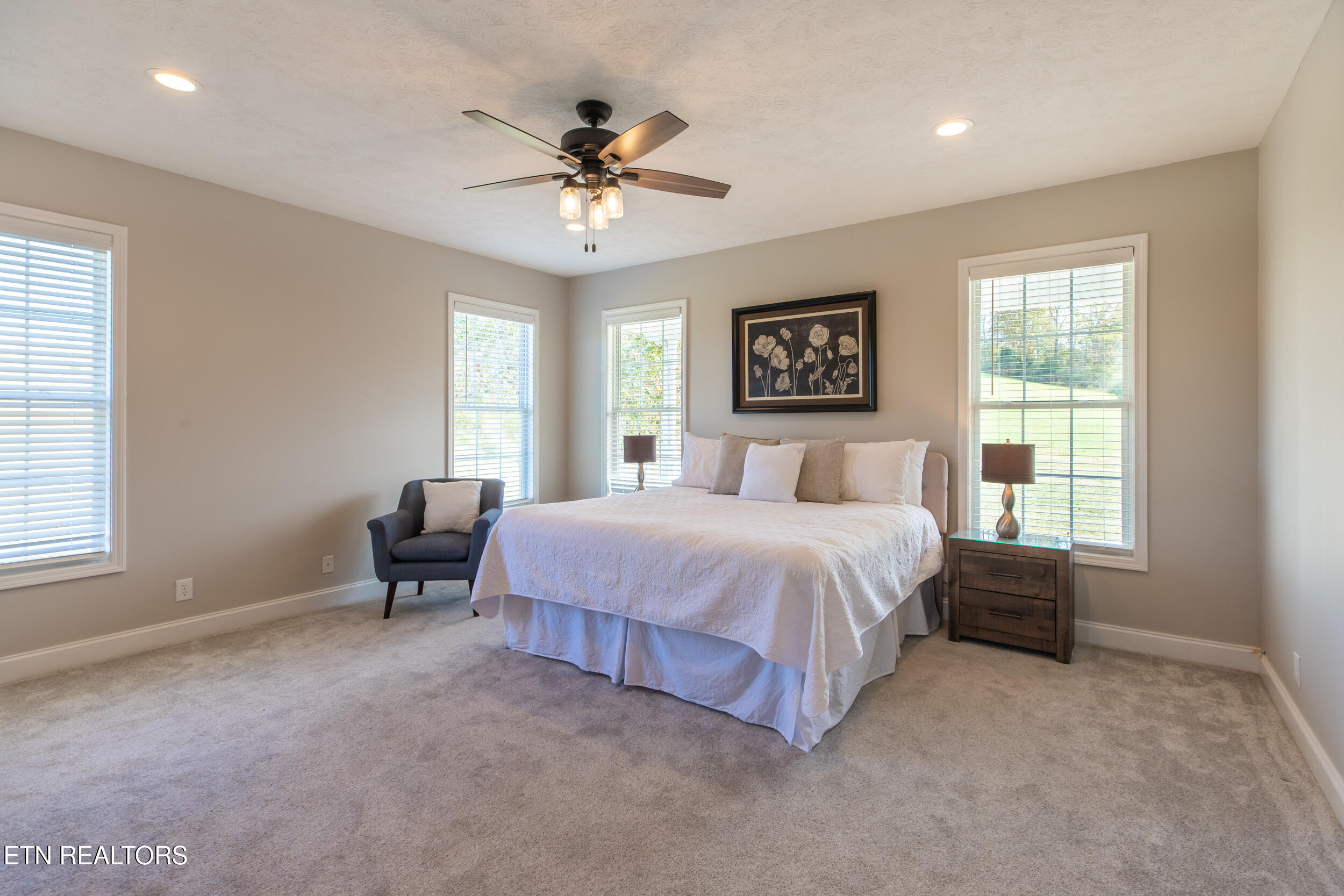 277 Deerfield Way Lafollette TN 37766