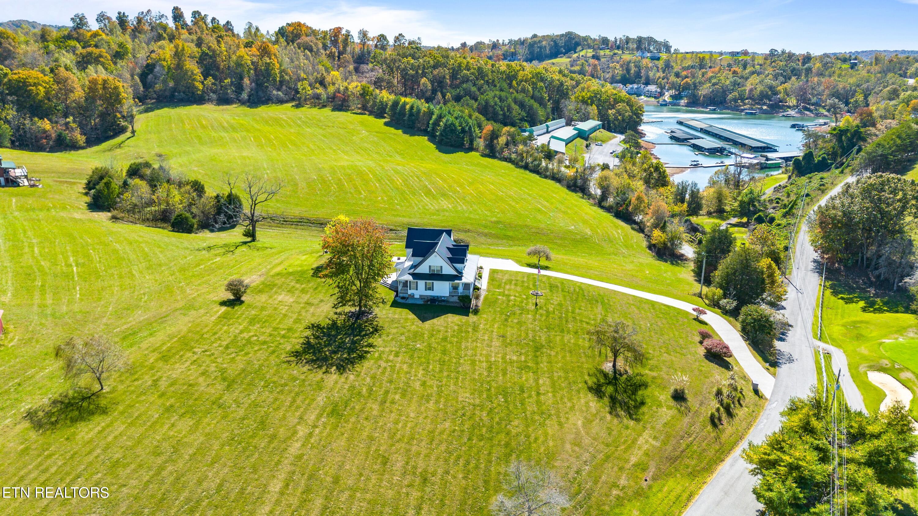 277 Deerfield Way Lafollette TN 37766