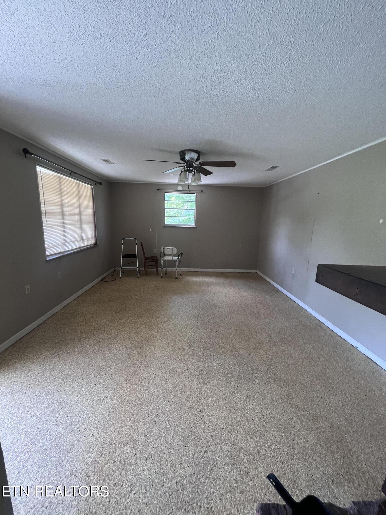 9154 Highway 131 Washburn TN 37888