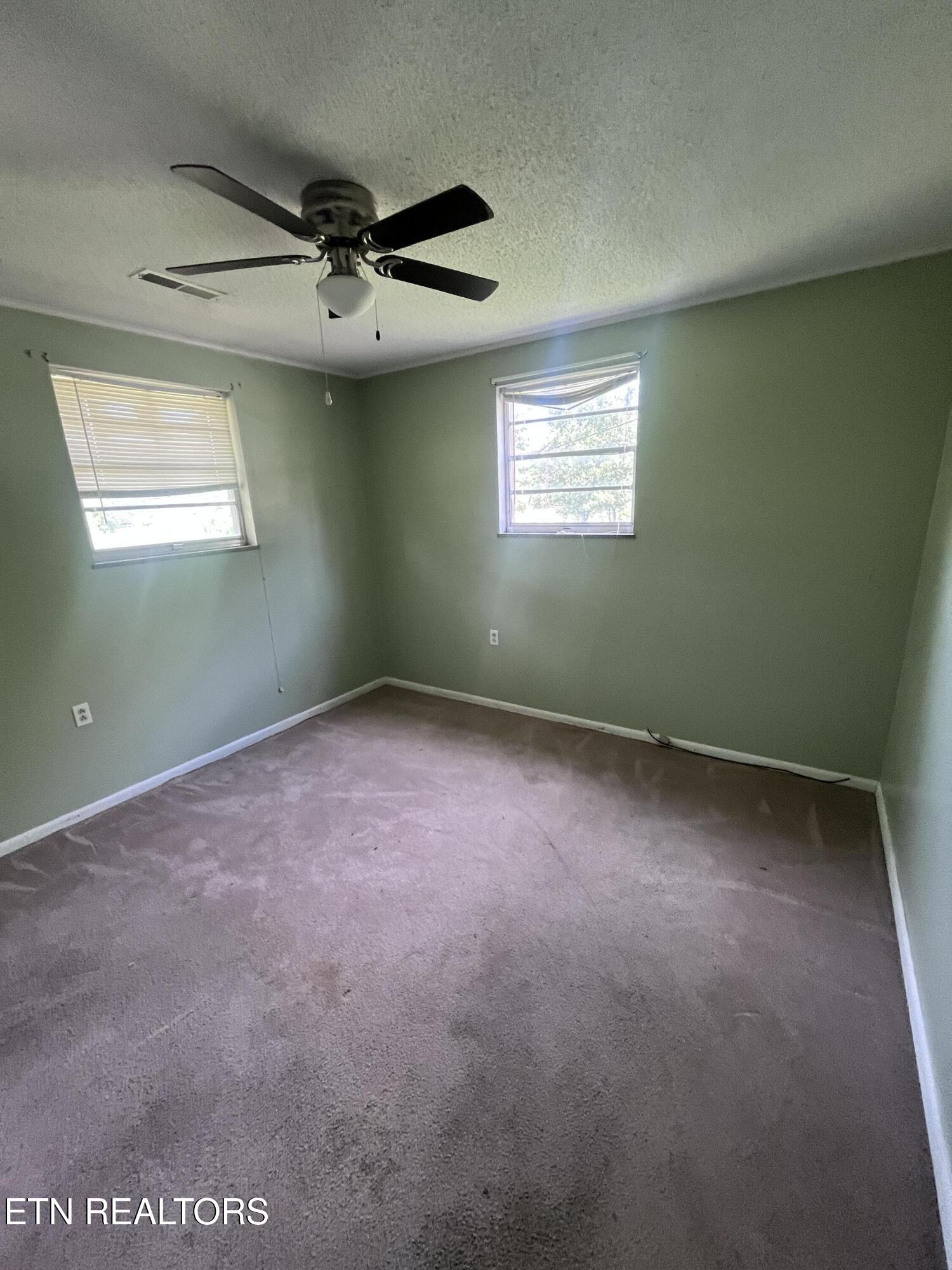 9154 Highway 131 Washburn TN 37888