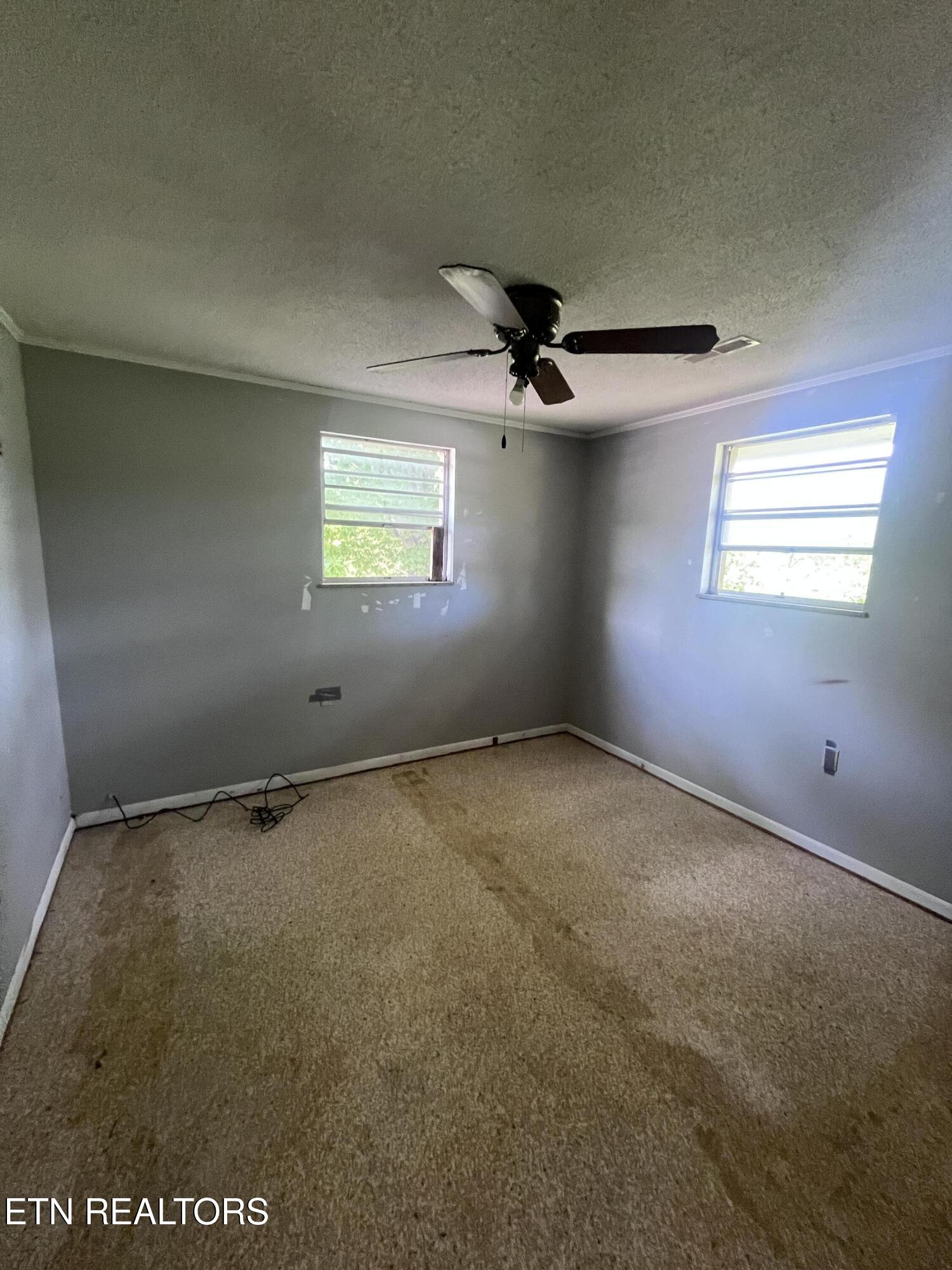 9154 Highway 131 Washburn TN 37888