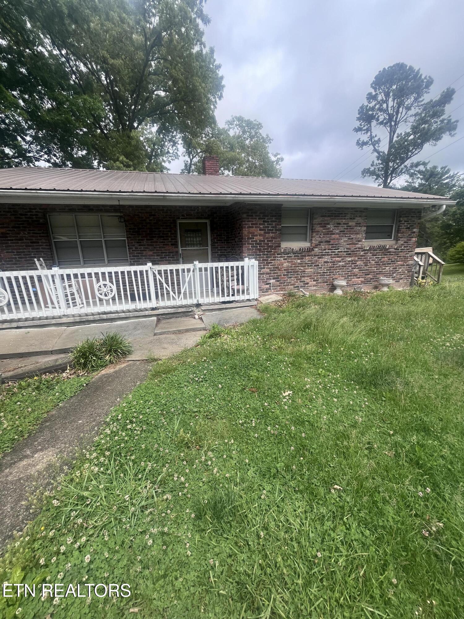 9154 Highway 131 Washburn TN 37888