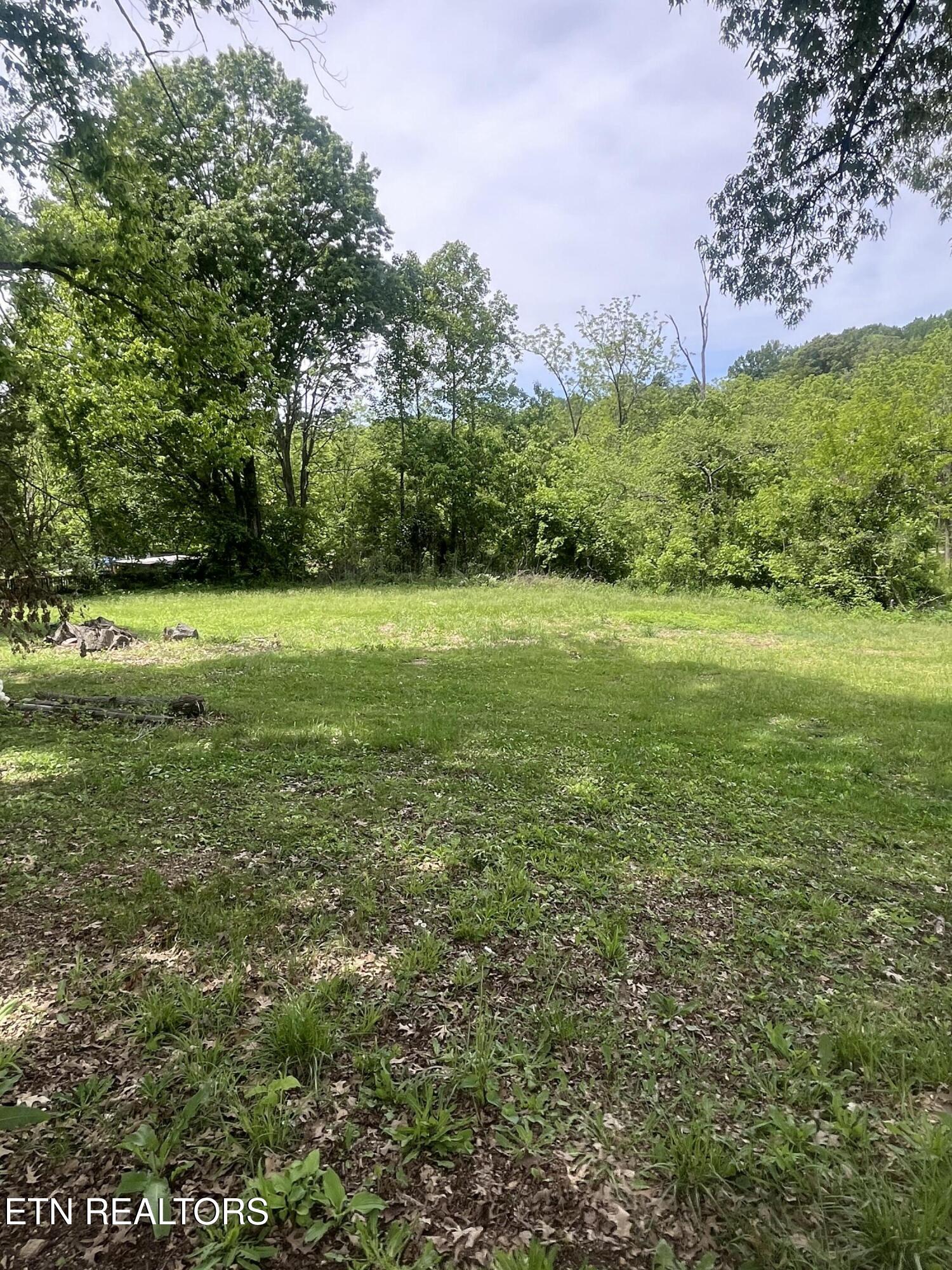 9154 Highway 131 Washburn TN 37888