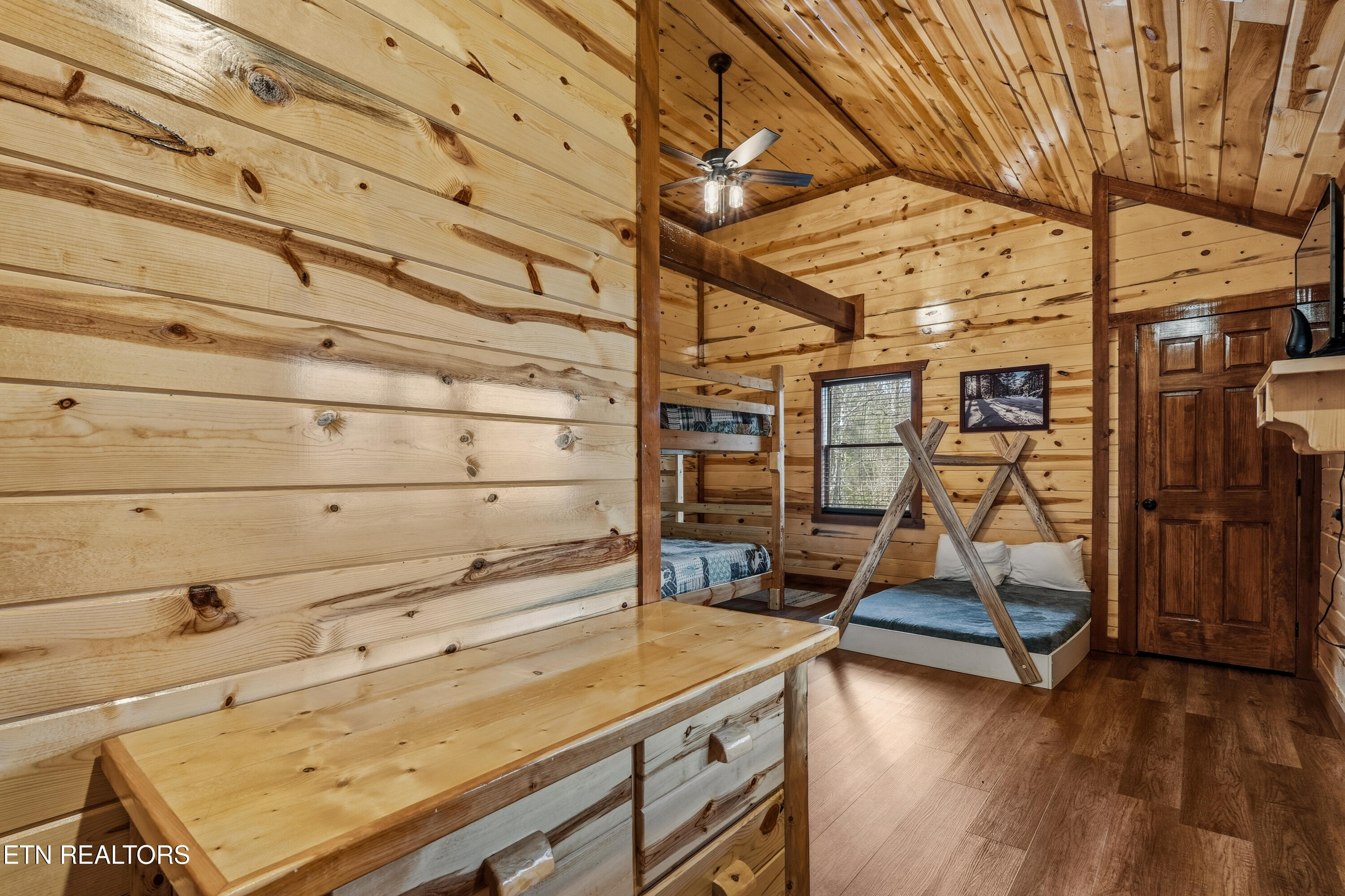 2864 Owens Ridge Way Sevierville TN 37876