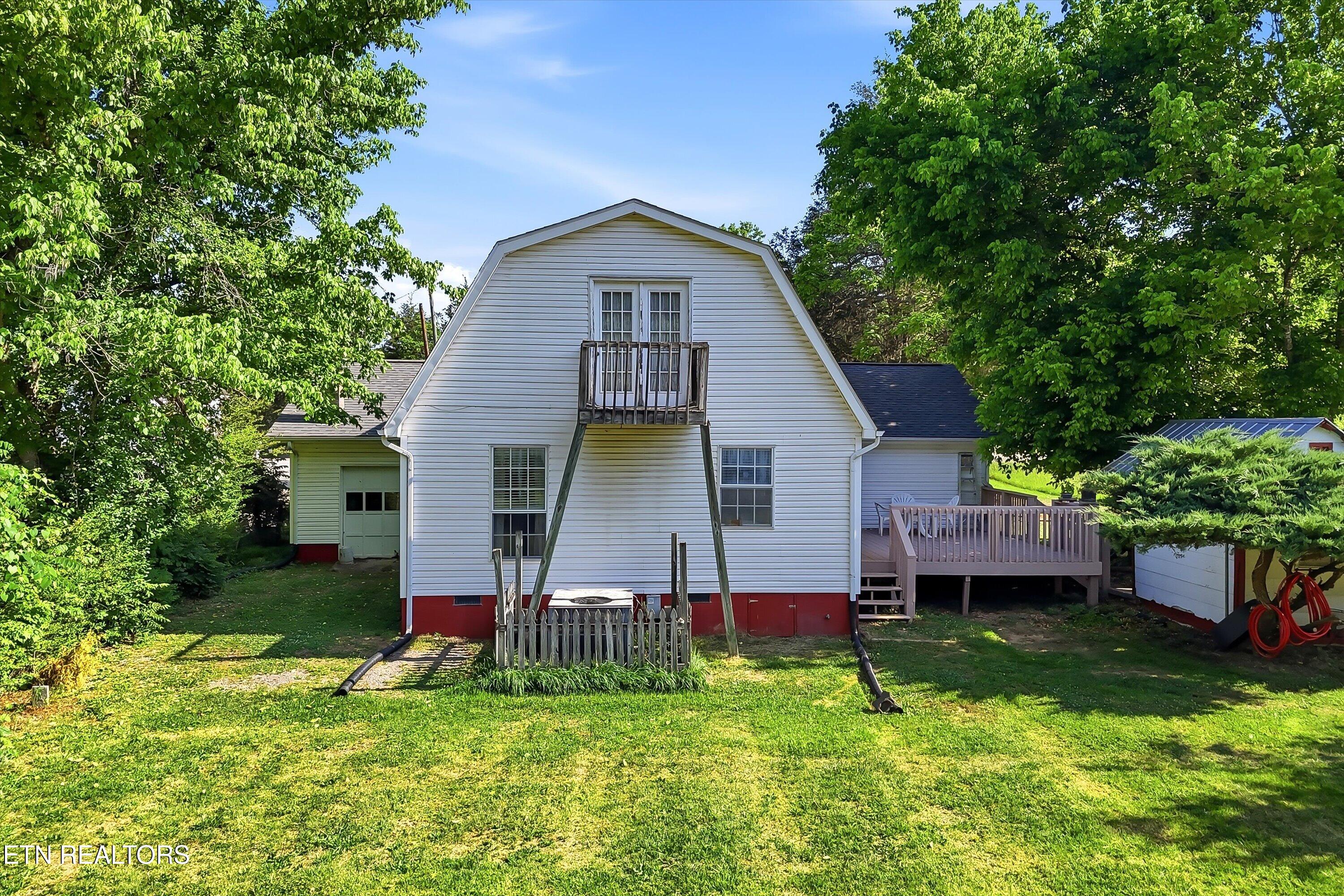 9613 Norris Freeway Powell TN 37849