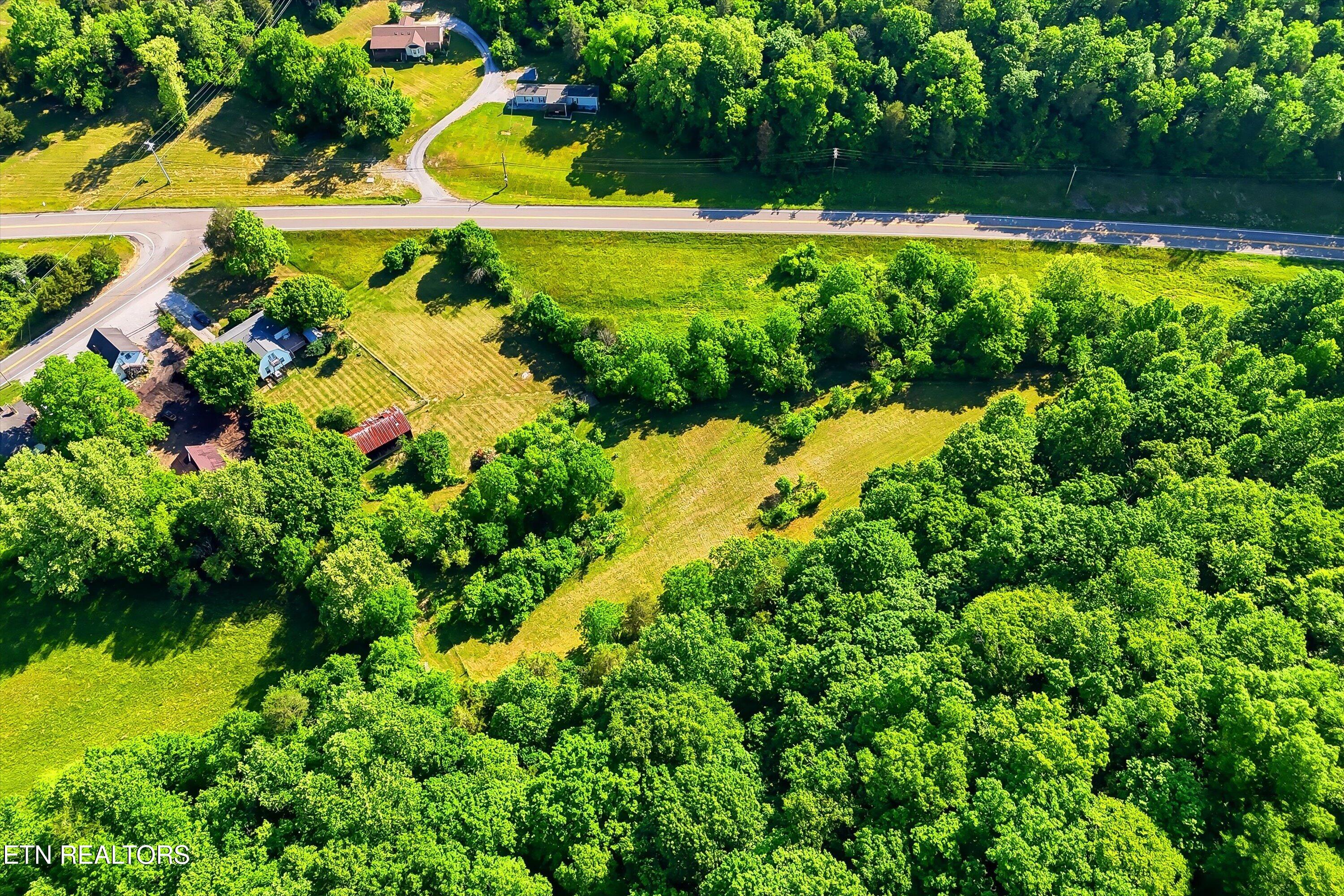 9613 Norris Freeway Powell TN 37849