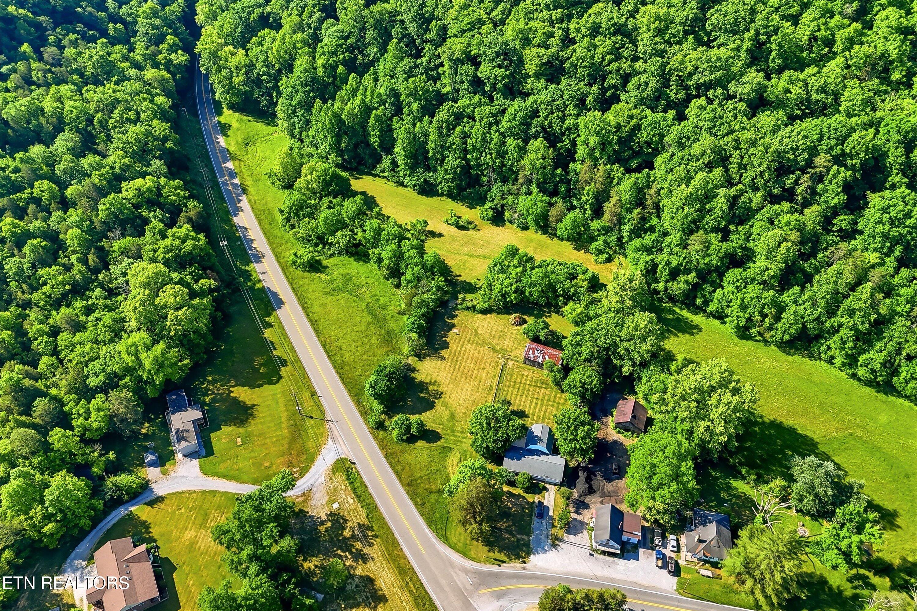 9613 Norris Freeway Powell TN 37849
