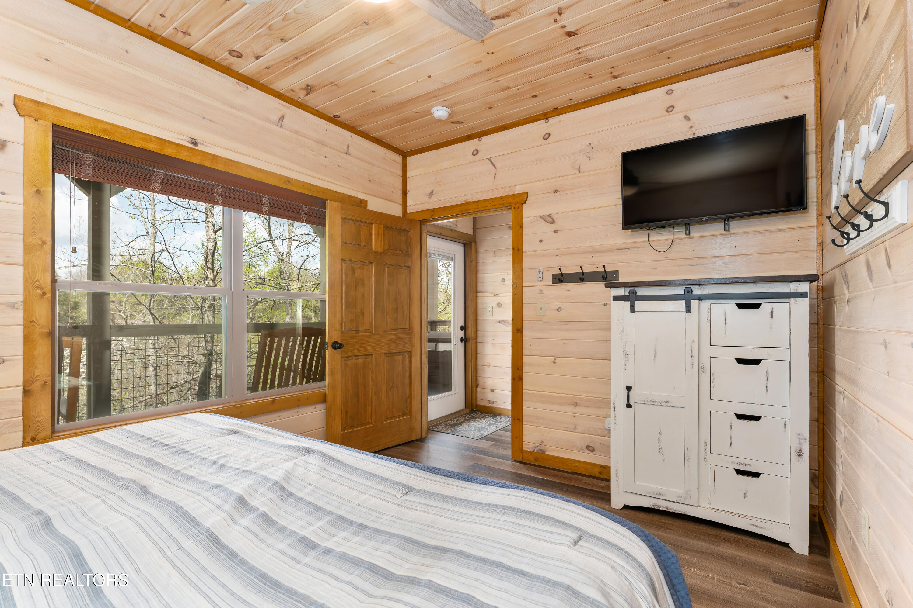 911 Osprey Way Pigeon Forge TN 37863