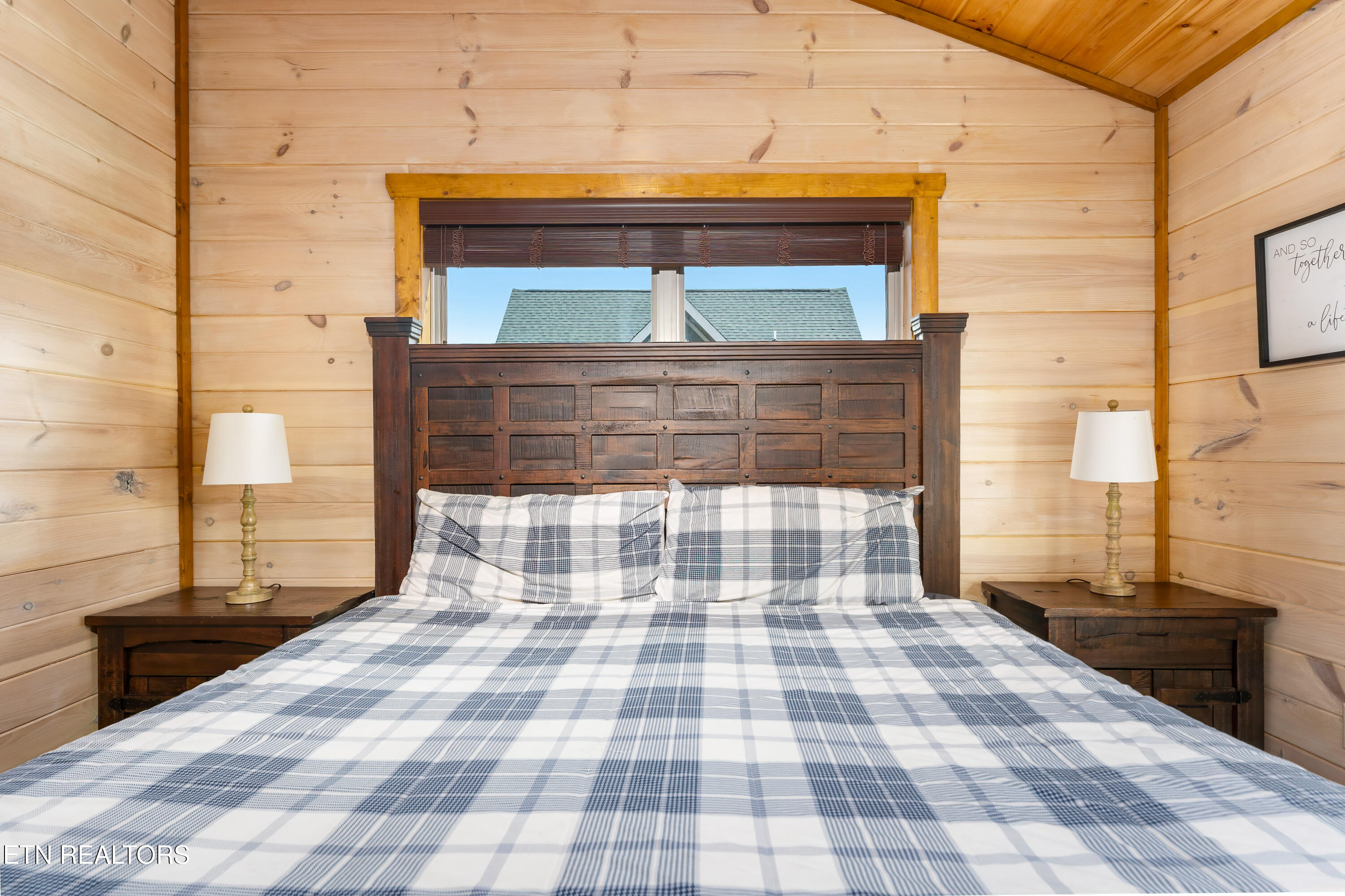 911 Osprey Way Pigeon Forge TN 37863