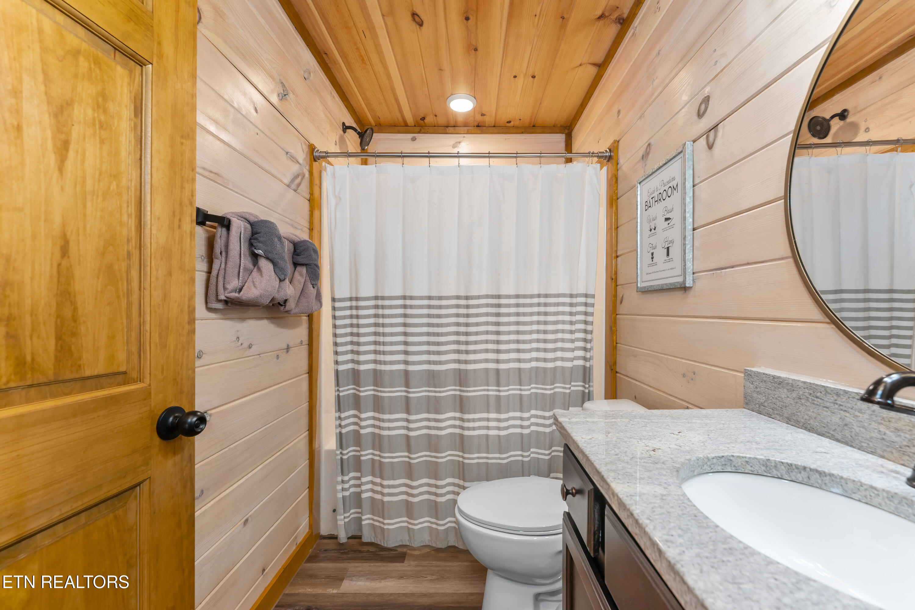 911 Osprey Way Pigeon Forge TN 37863