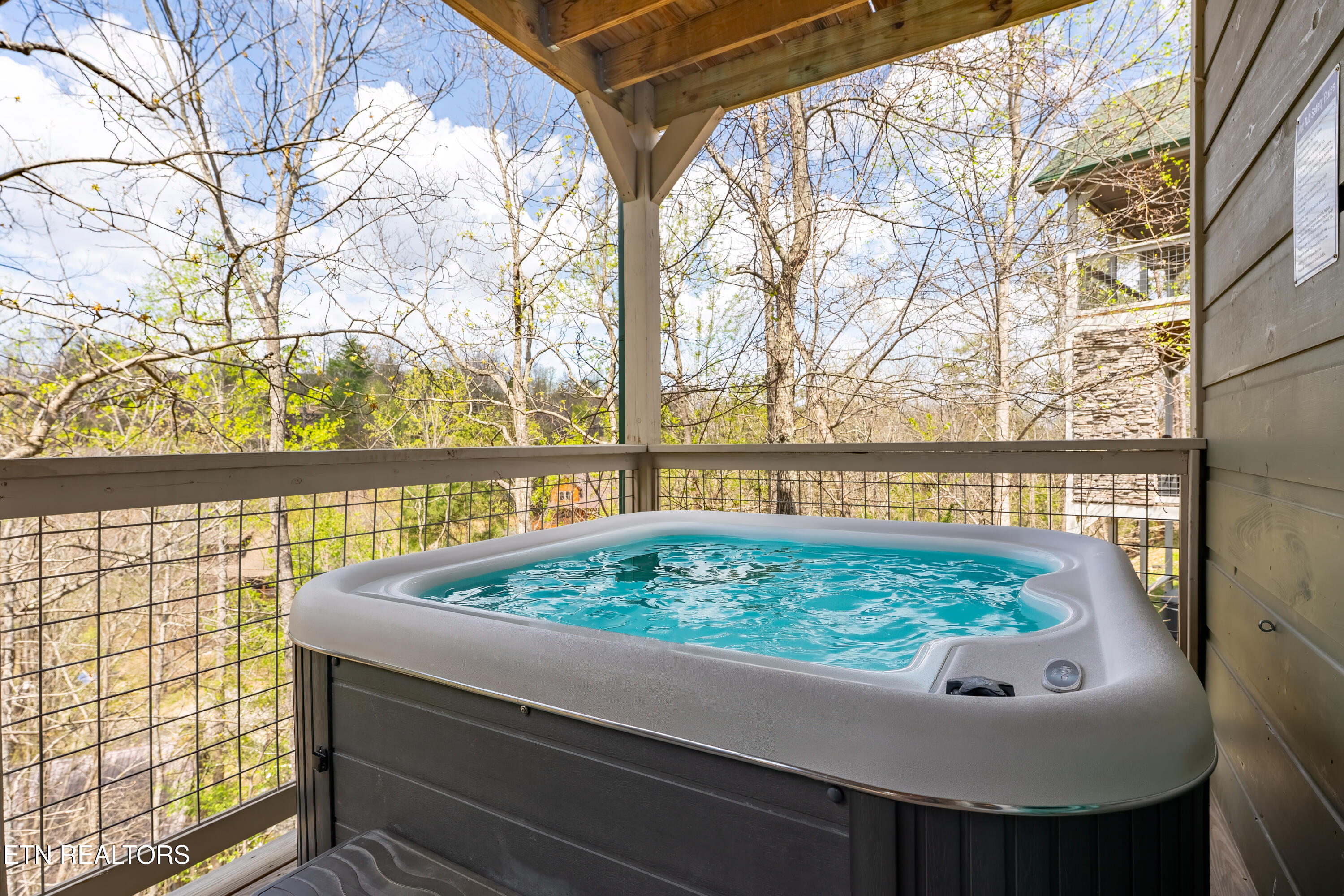 911 Osprey Way Pigeon Forge TN 37863