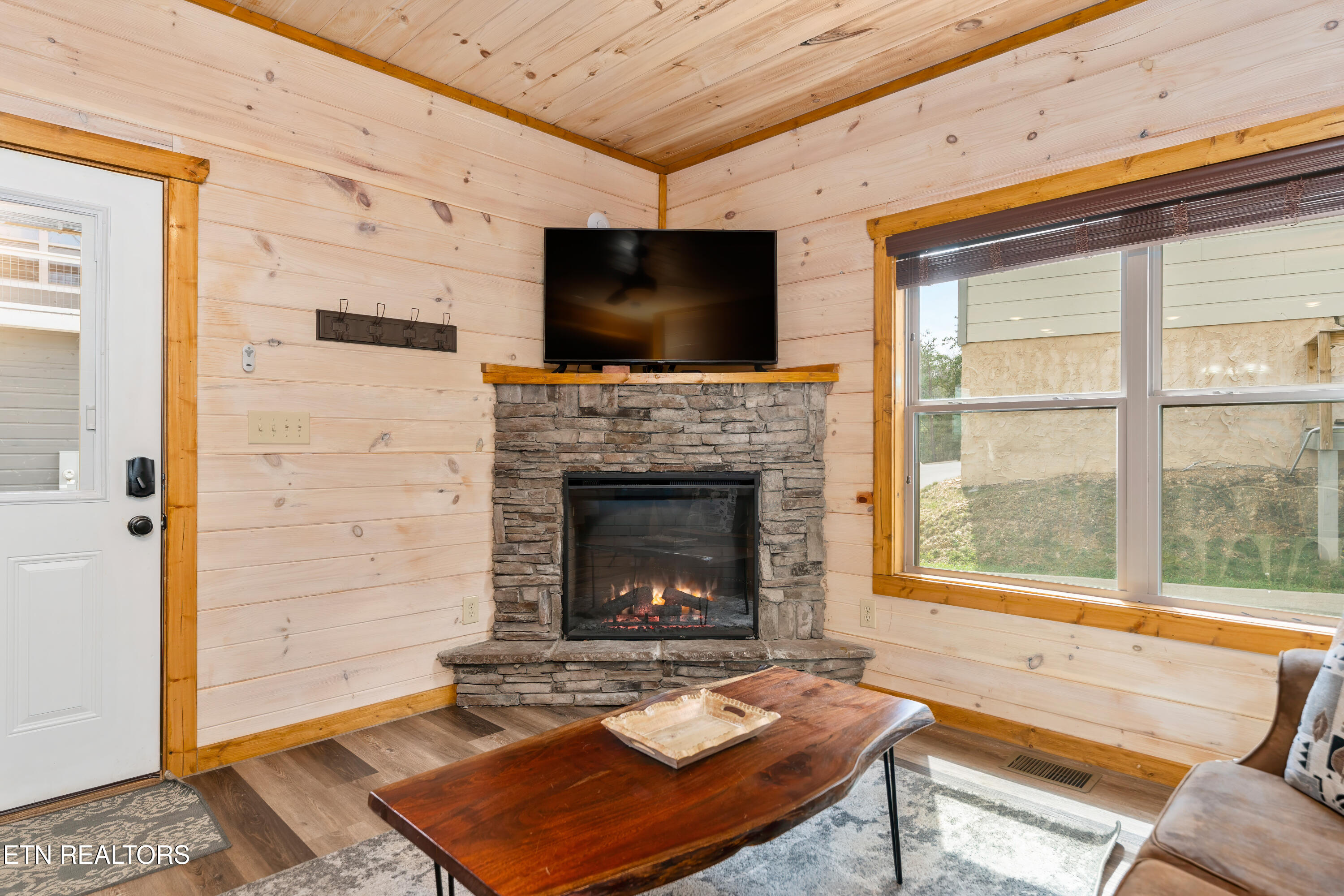 911 Osprey Way Pigeon Forge TN 37863