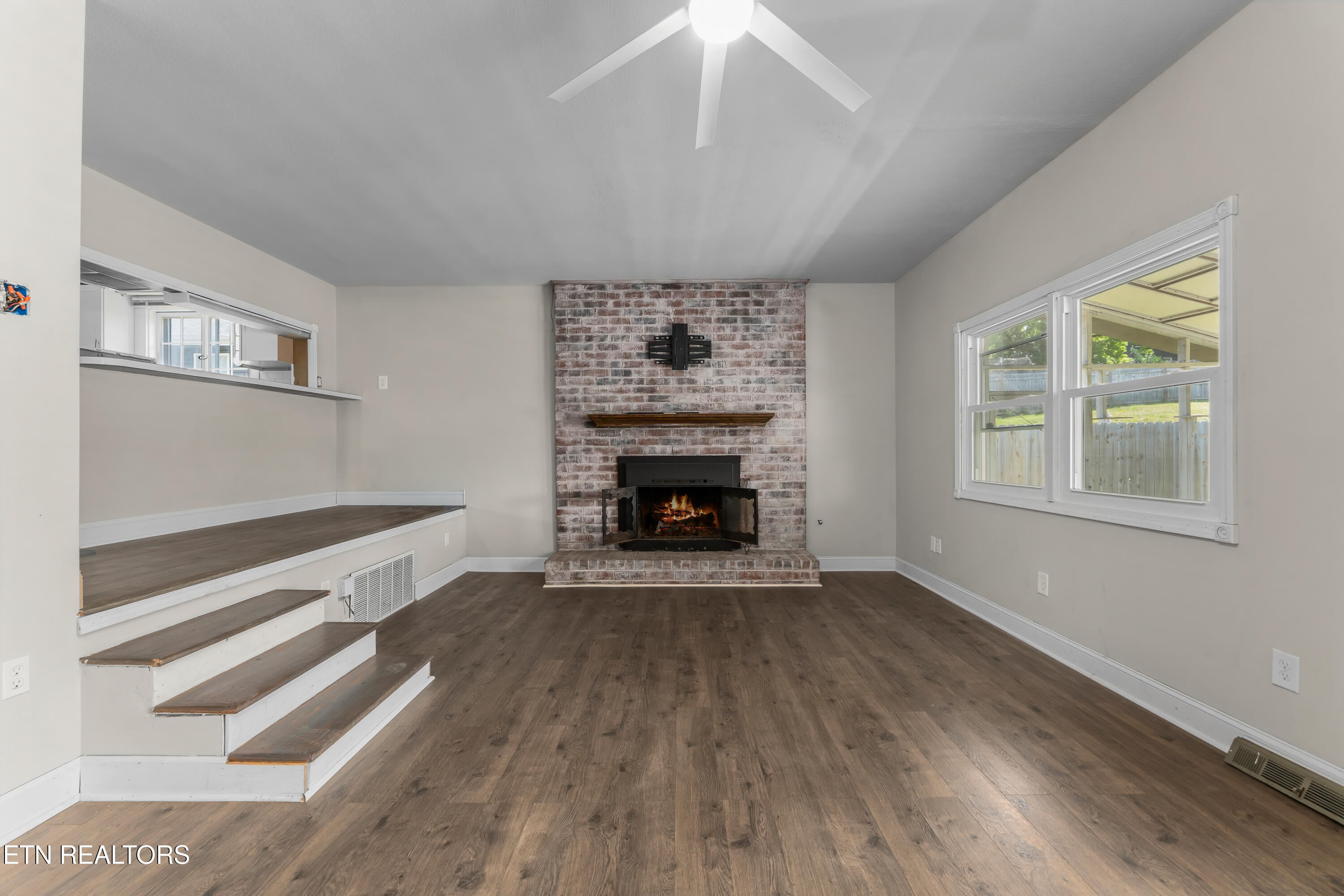 306 E Walden Street Lafollette TN 37766