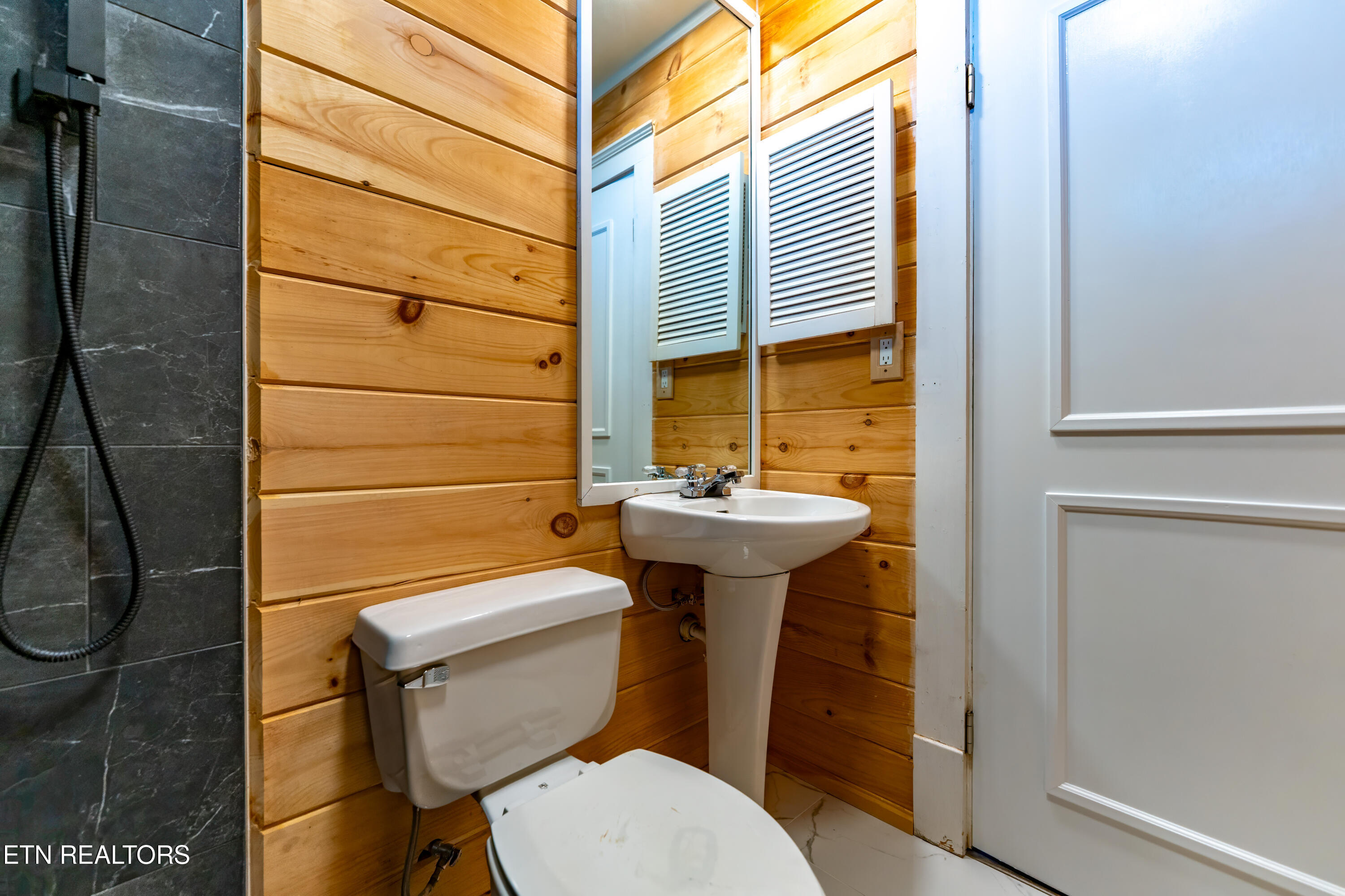 306 E Walden Street Lafollette TN 37766