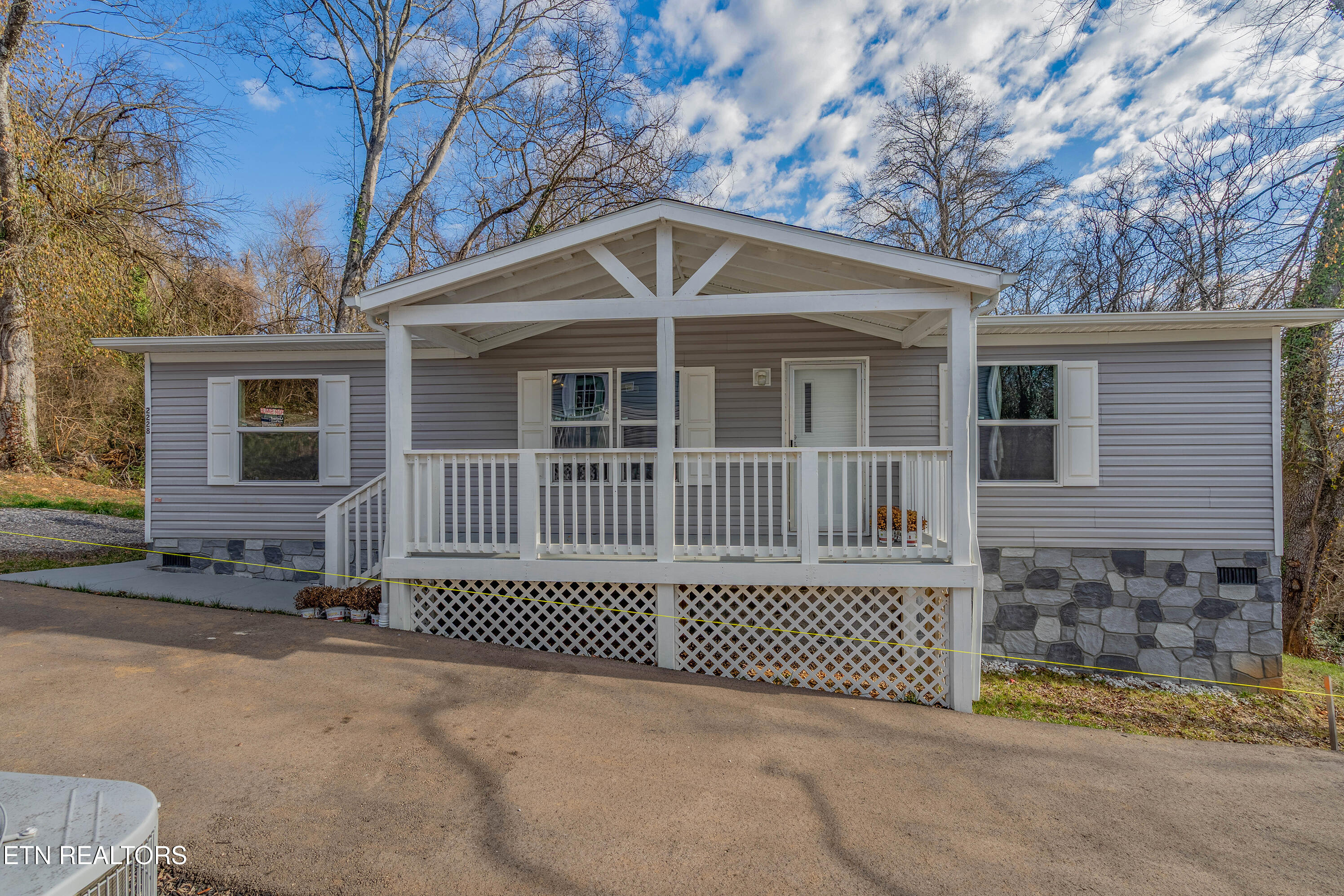 2228 Daisy Avenue Knoxville TN 37915