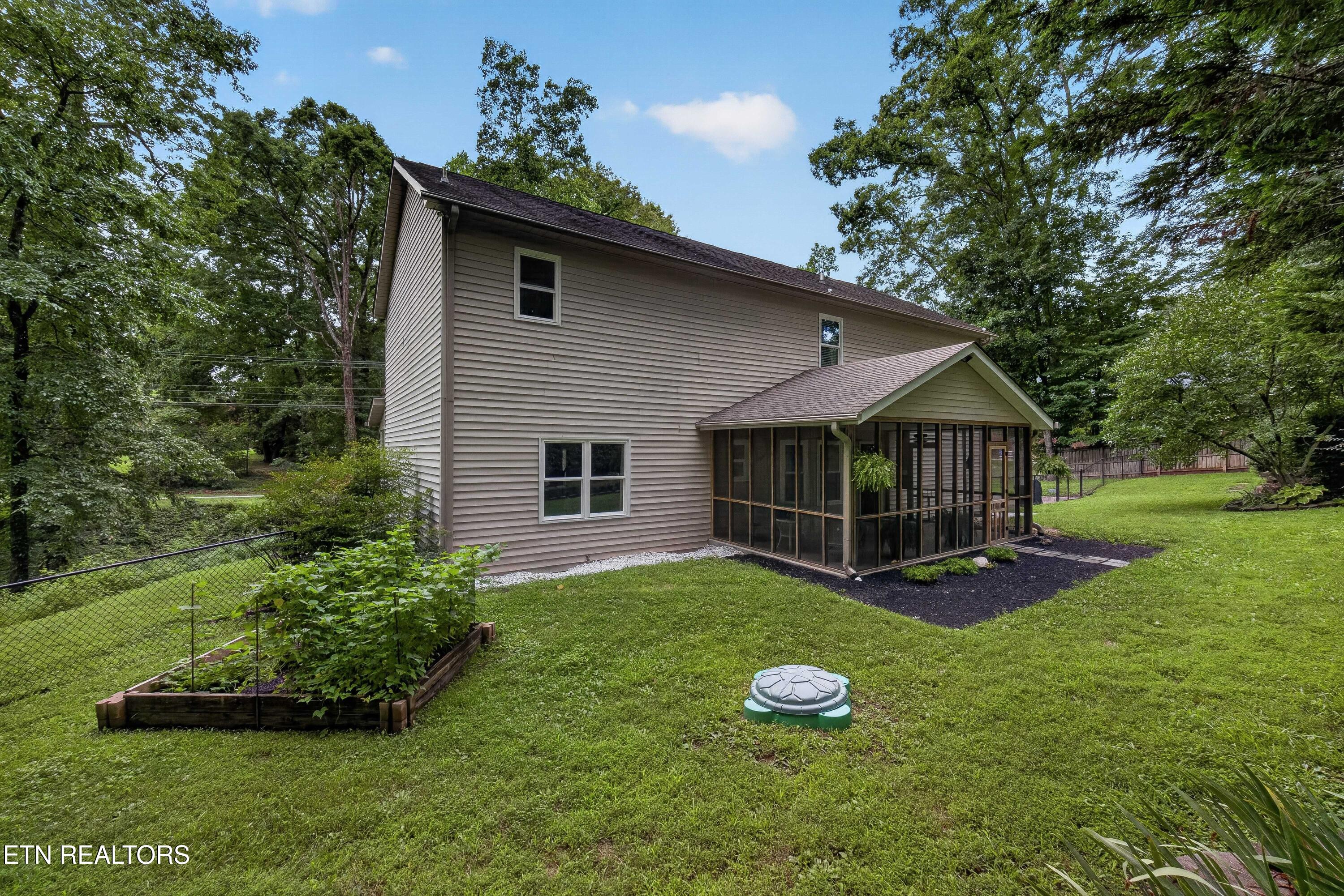 8016 Walker Road Knoxville TN 37938