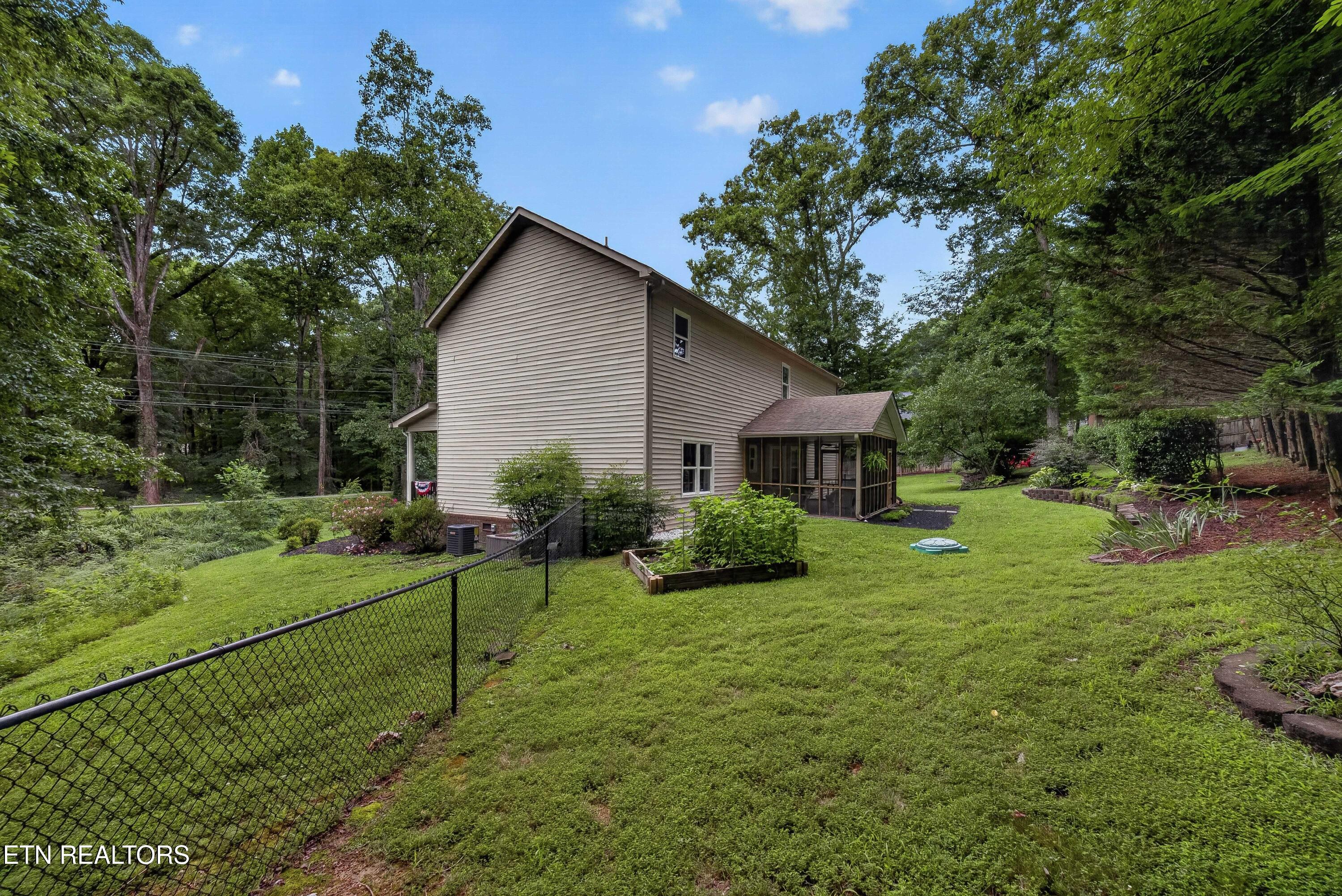 8016 Walker Road Knoxville TN 37938