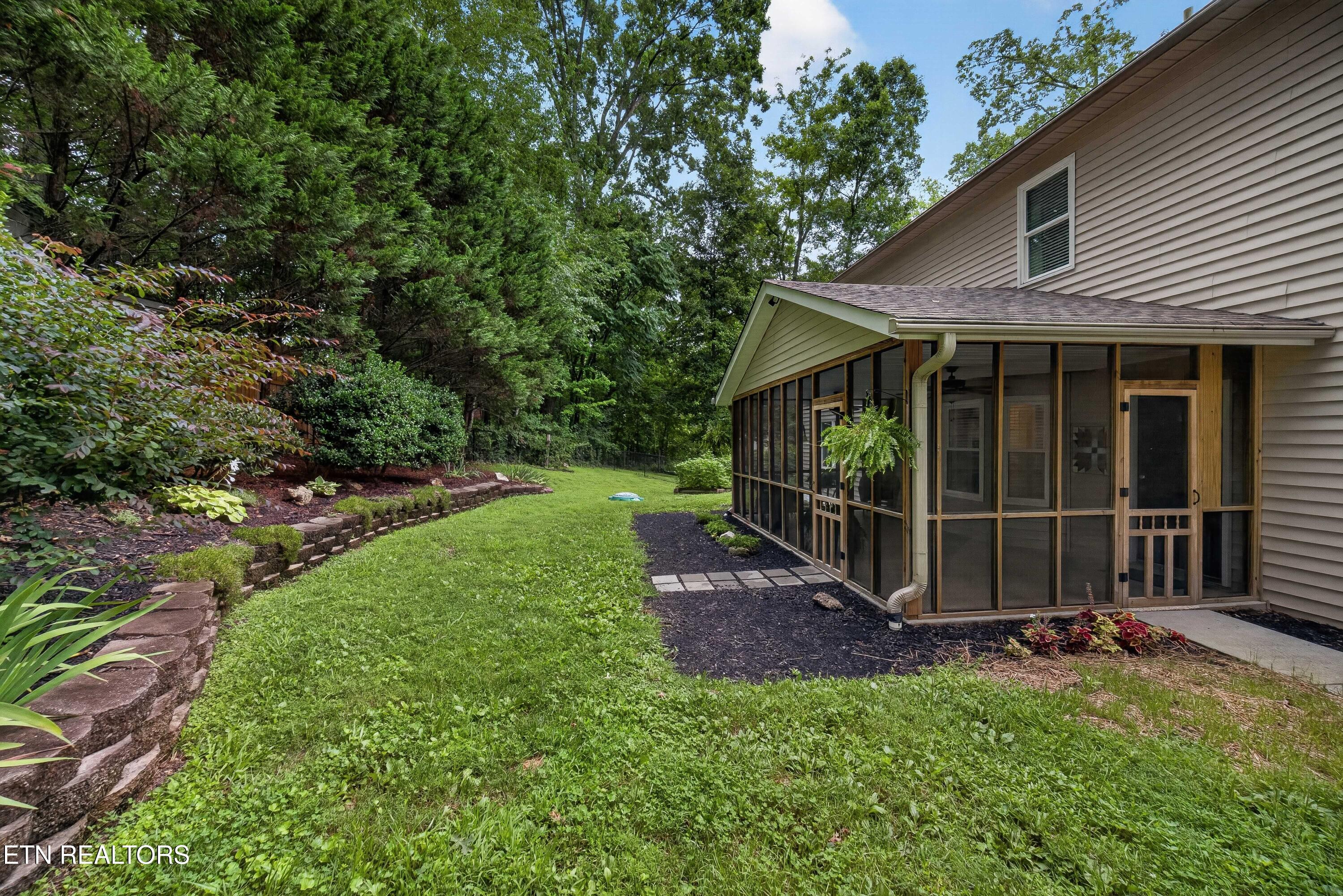 8016 Walker Road Knoxville TN 37938