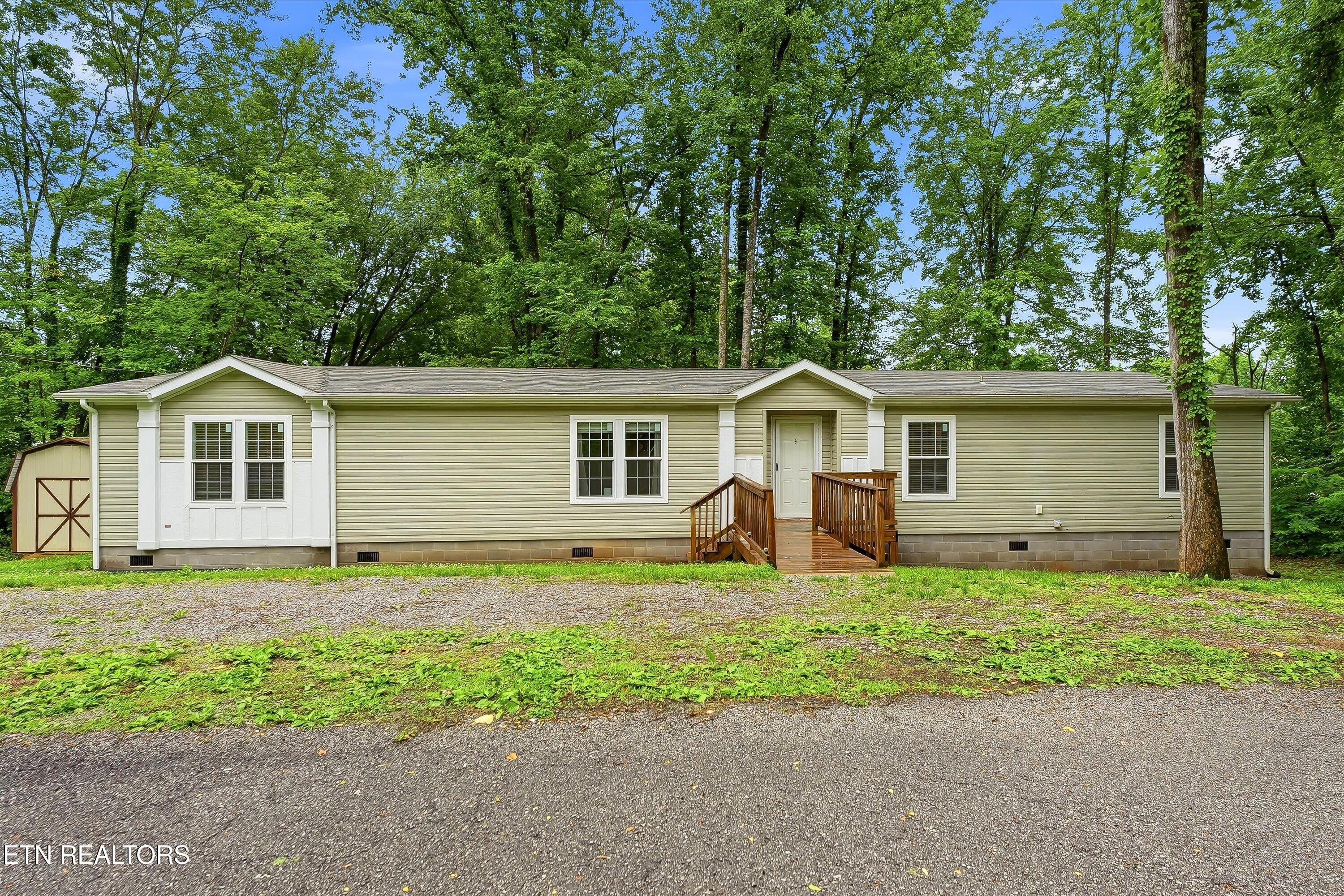144 Zeni Lane Harriman TN 37748