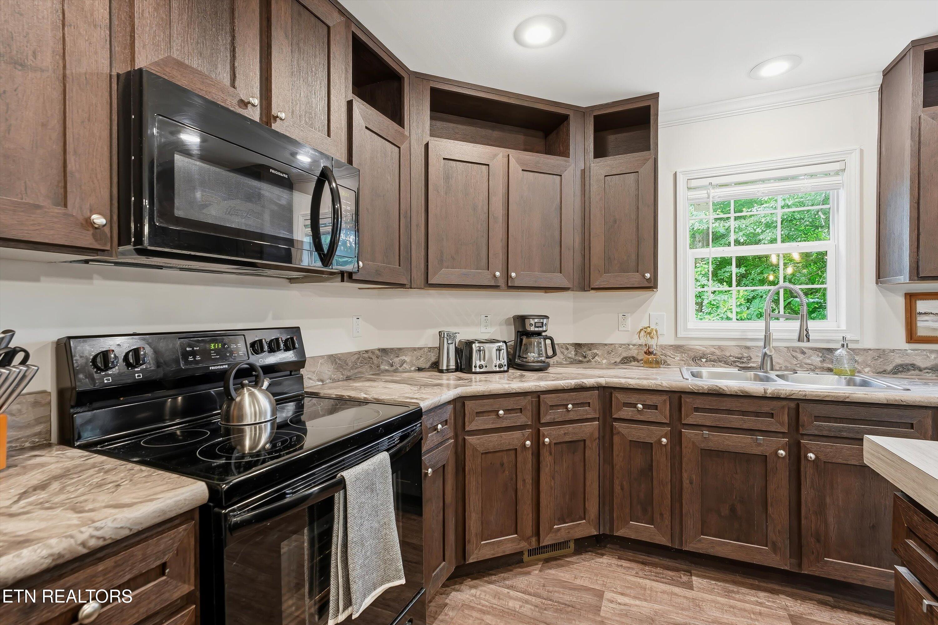 144 Zeni Lane Harriman TN 37748