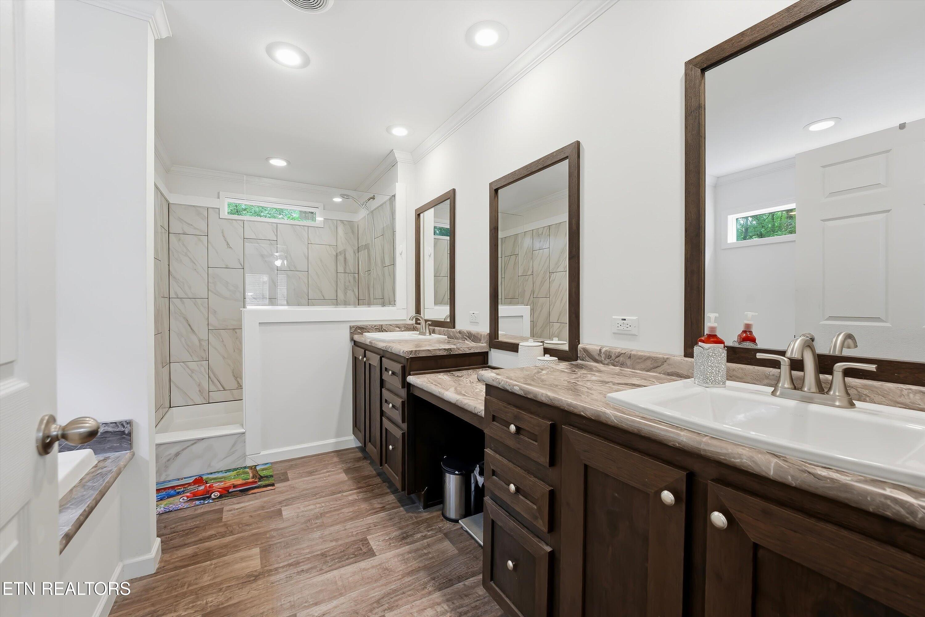 144 Zeni Lane Harriman TN 37748