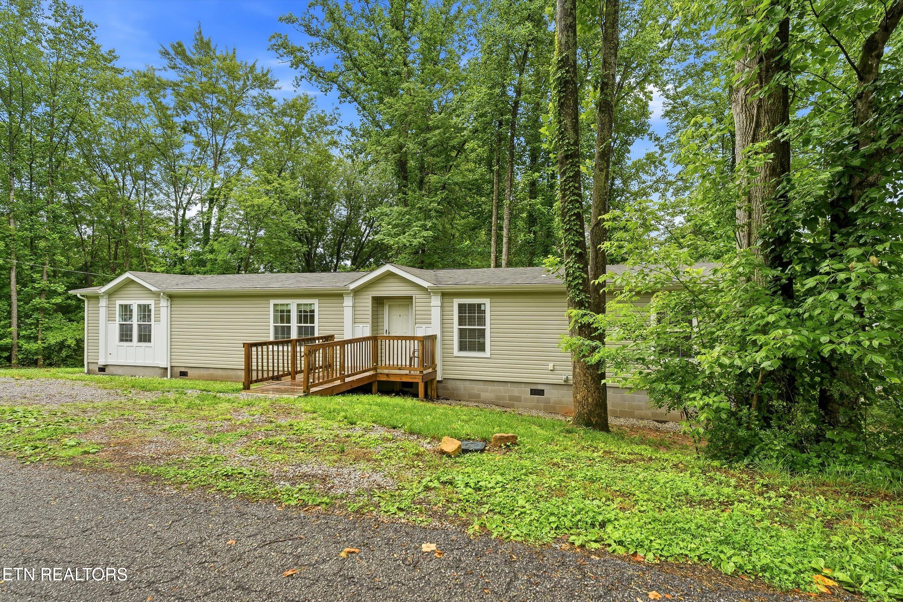 144 Zeni Lane Harriman TN 37748