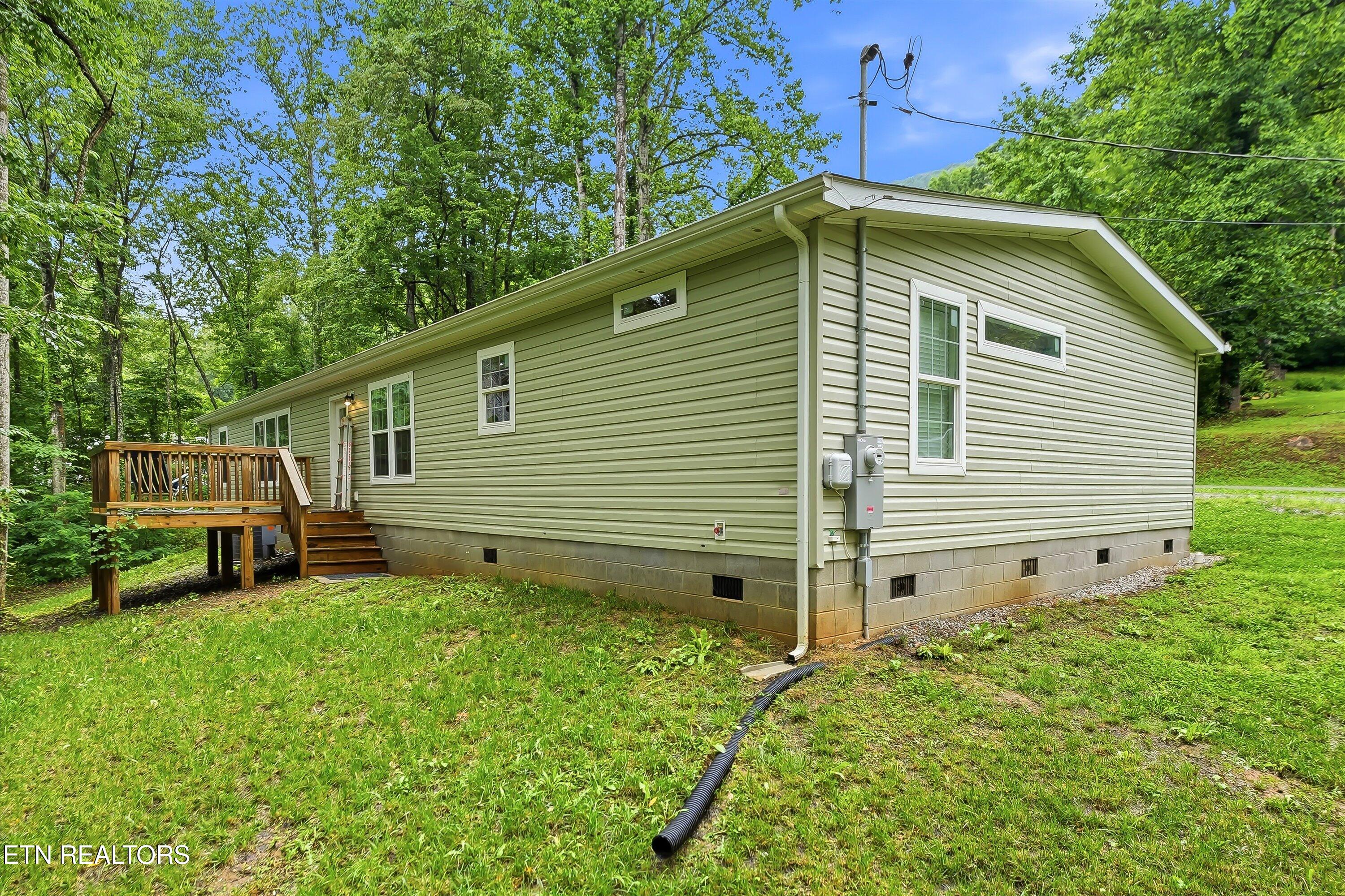 144 Zeni Lane Harriman TN 37748