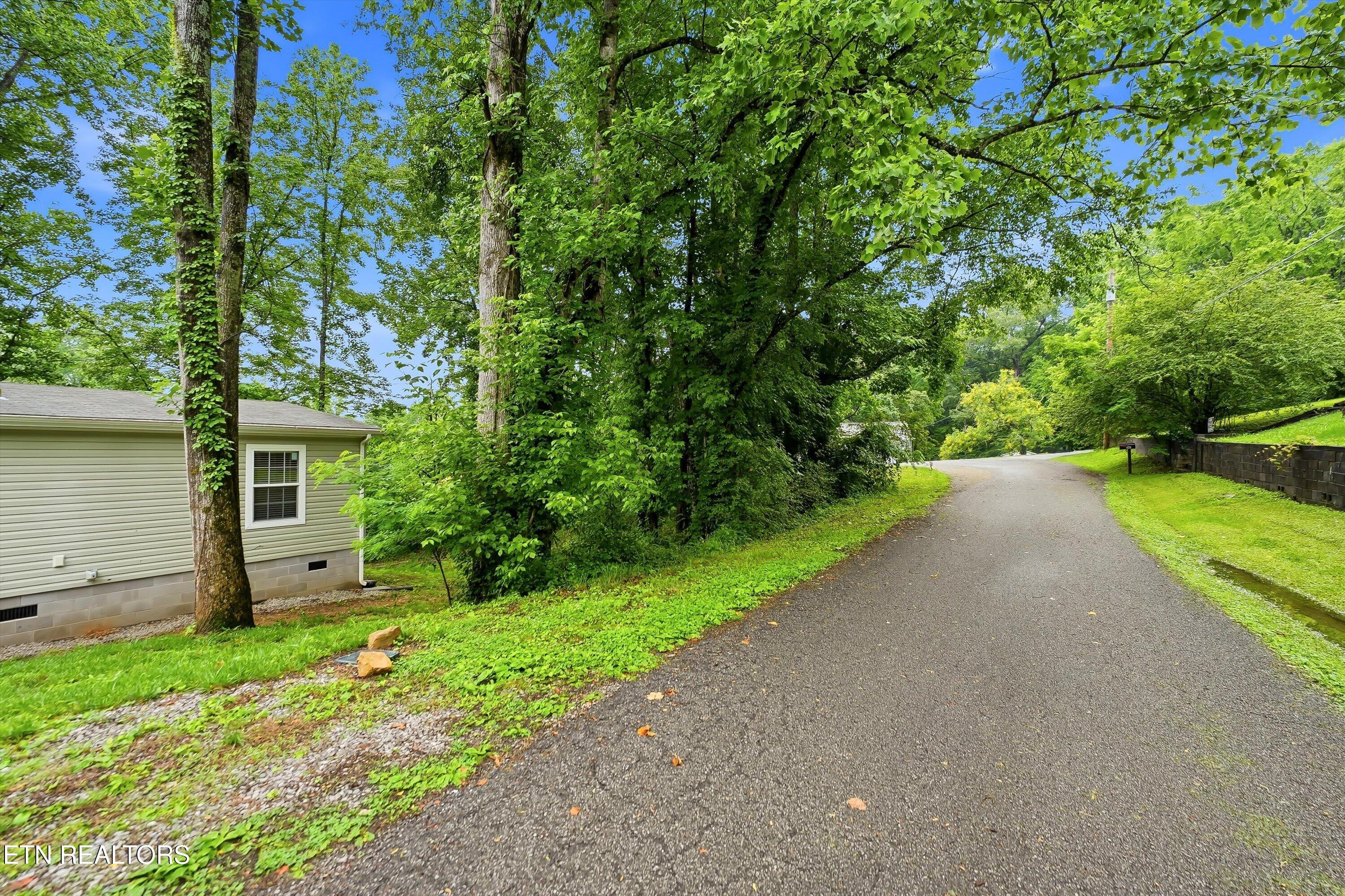 144 Zeni Lane Harriman TN 37748