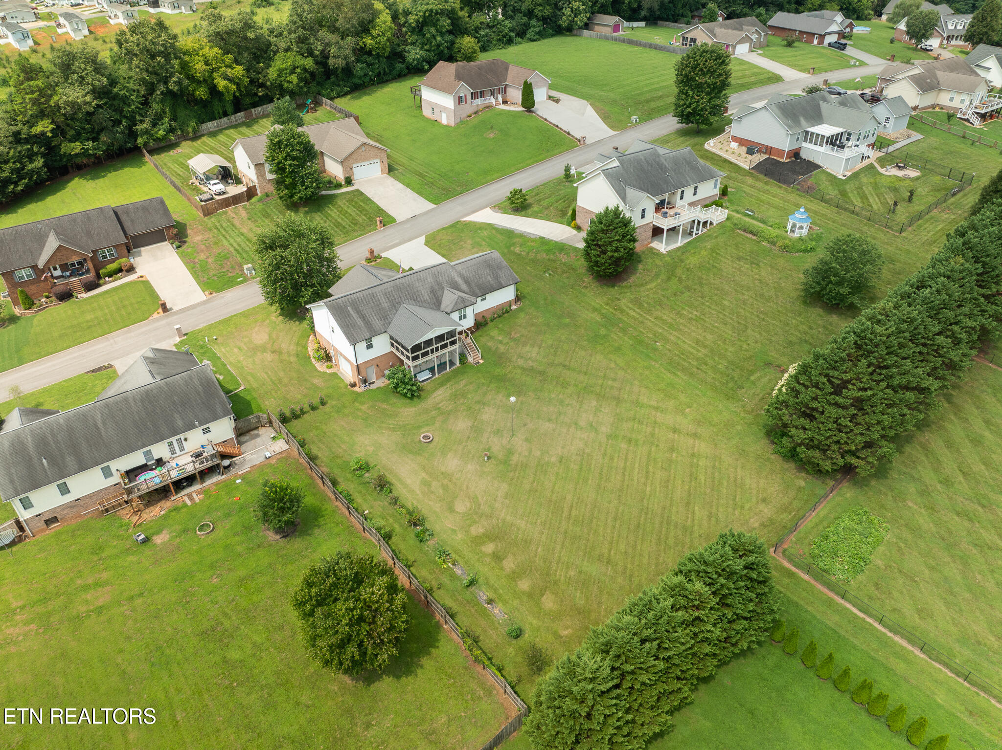 2609 Covington Circle Sevierville TN 37876