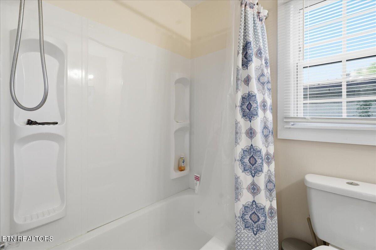 2531 Cecelia Avenue Maryville TN 37804